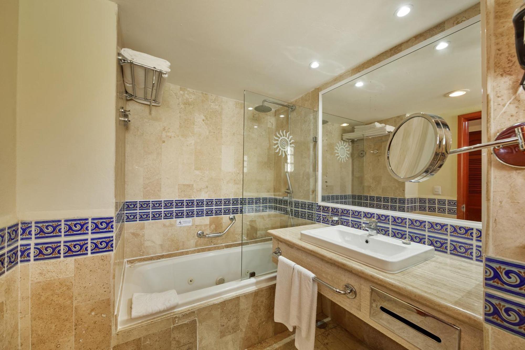 Junior Suite Superior Ocean Front