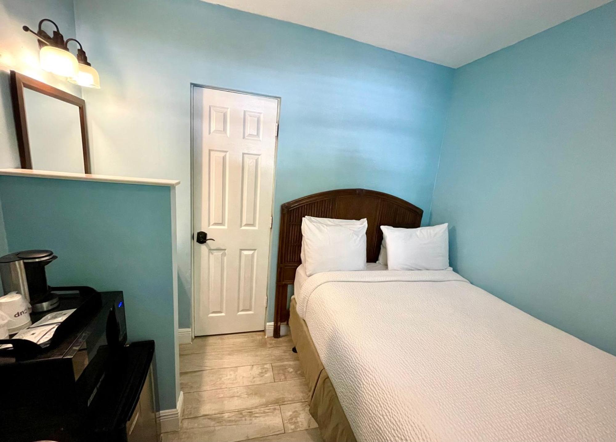 Economy Small Room