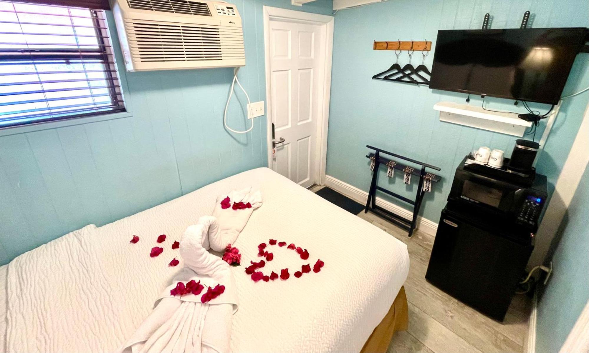 Economy Small Room