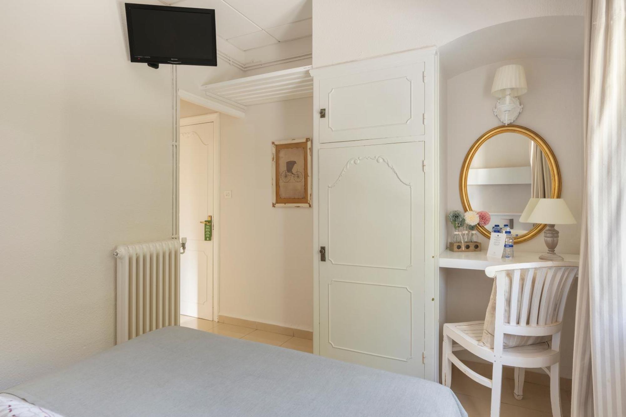 Economy Double or Twin Room