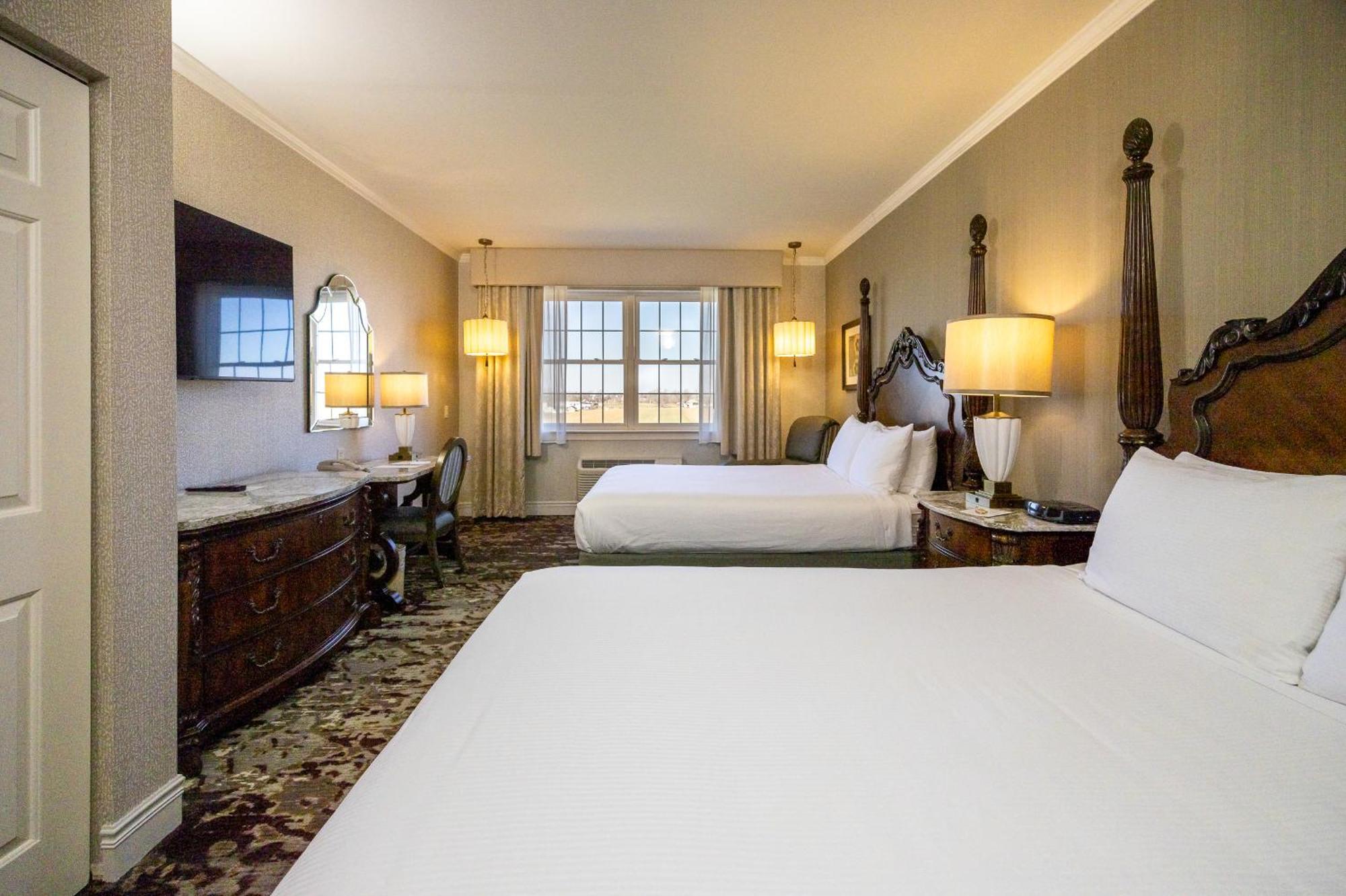 Deluxe Queen Room Two Queen Beds