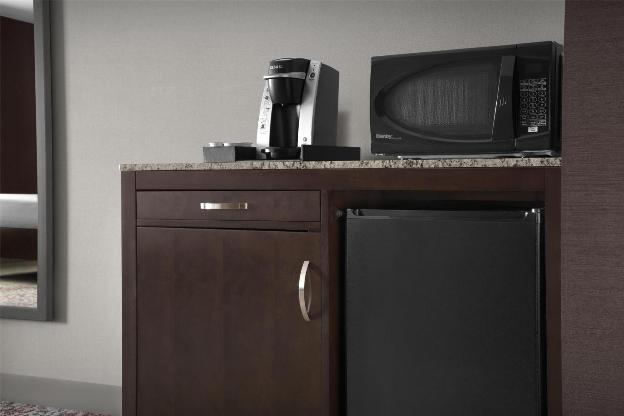 King Room with Tub - Mobility and Hearing Access