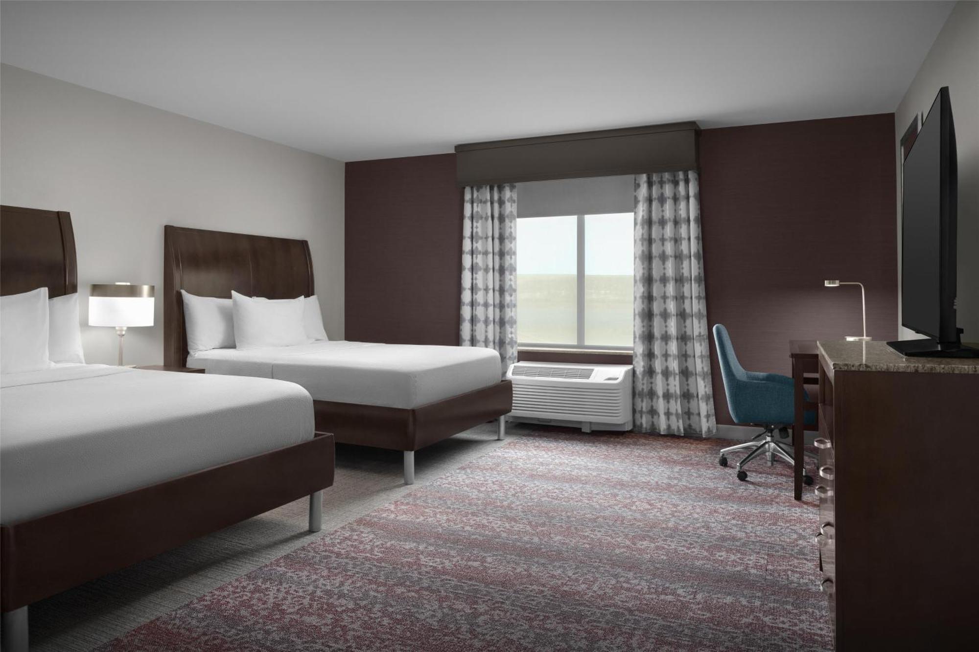 Queen Room Two Queen Beds Mobility Hearing Access