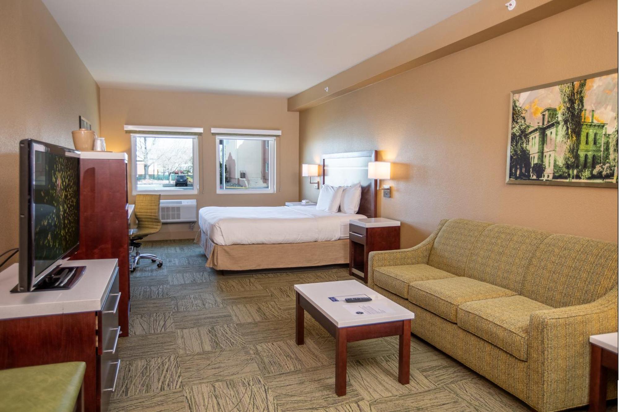 Junior King Suite