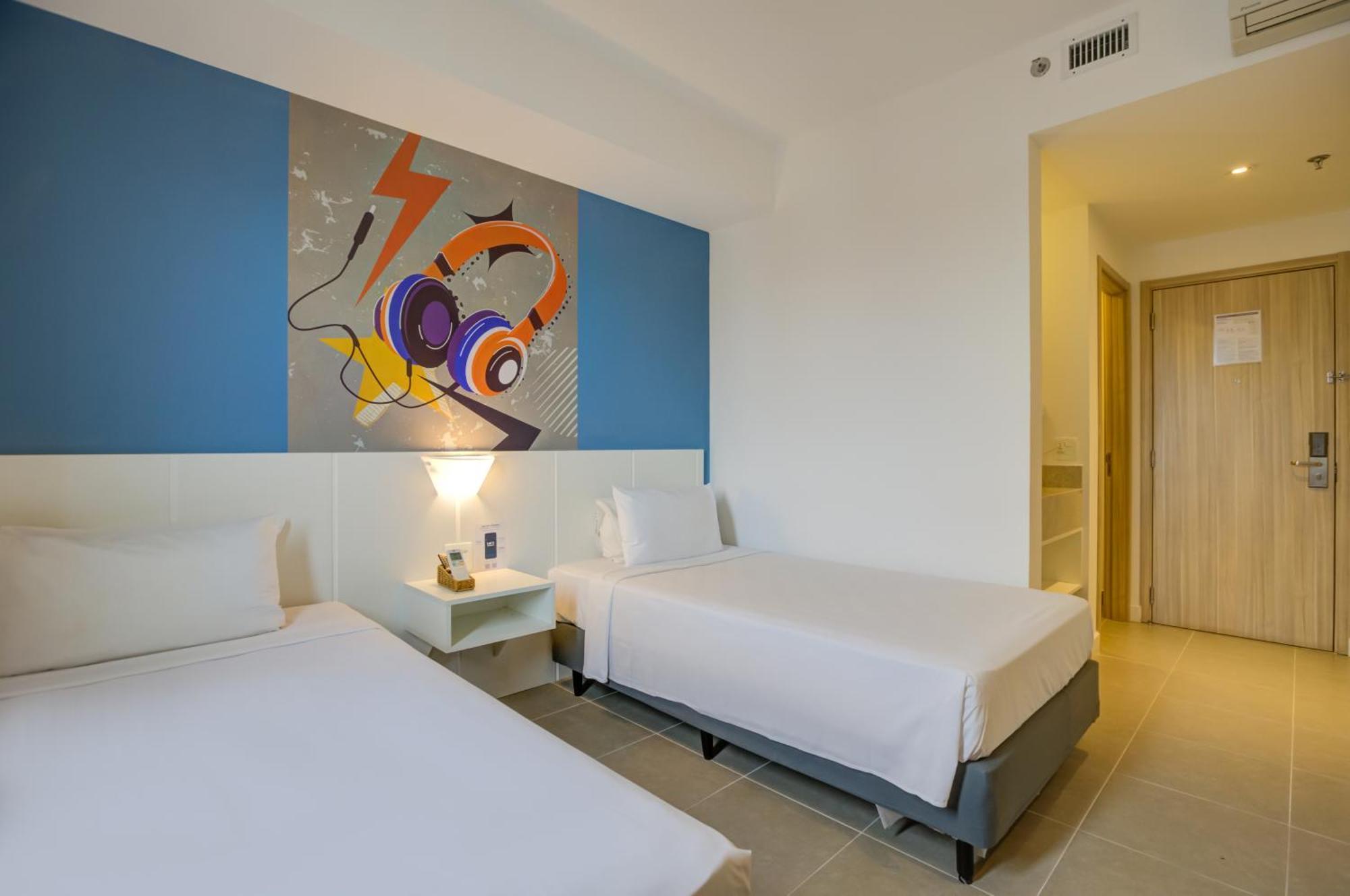 Standard Queen Room