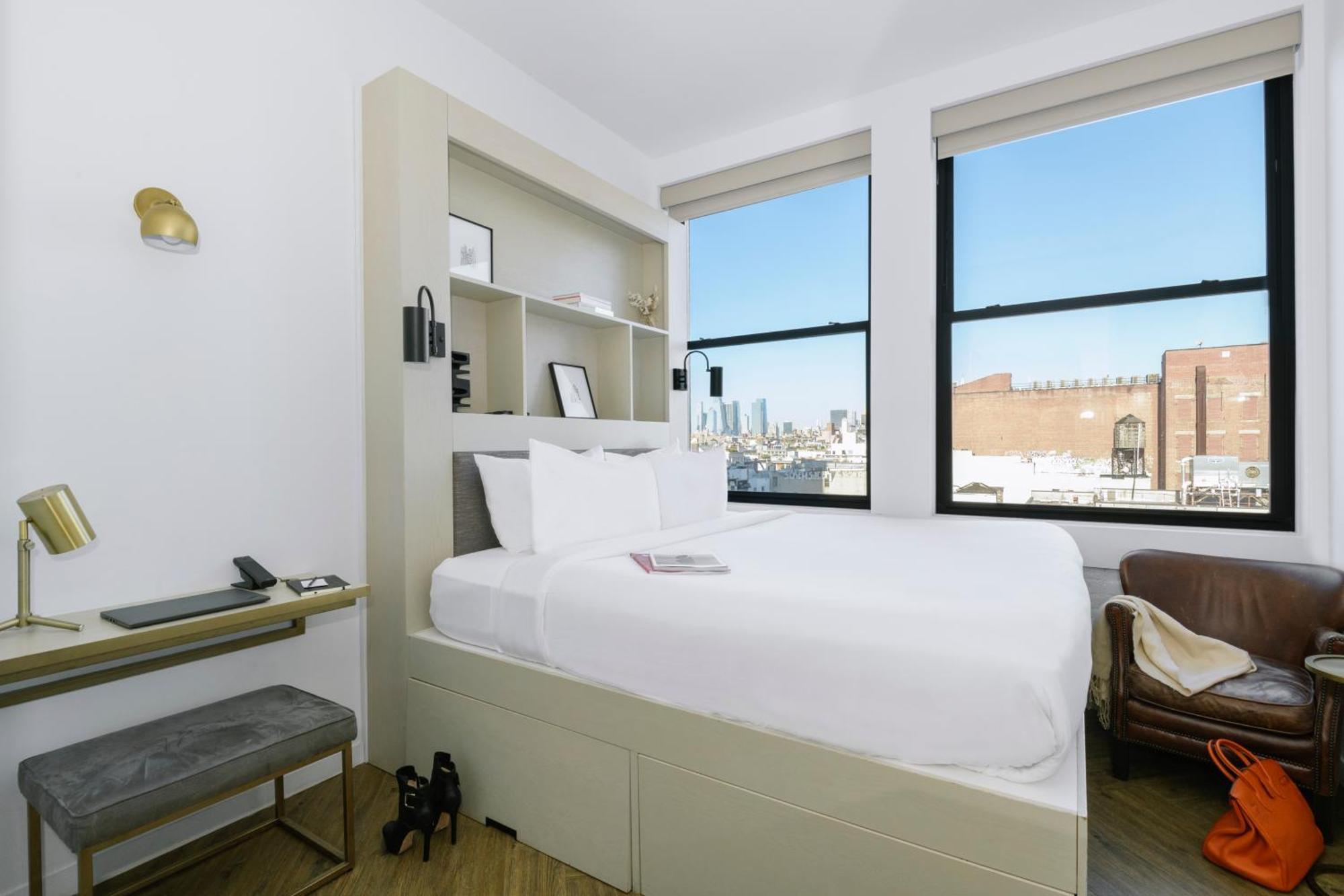 Walker King Room