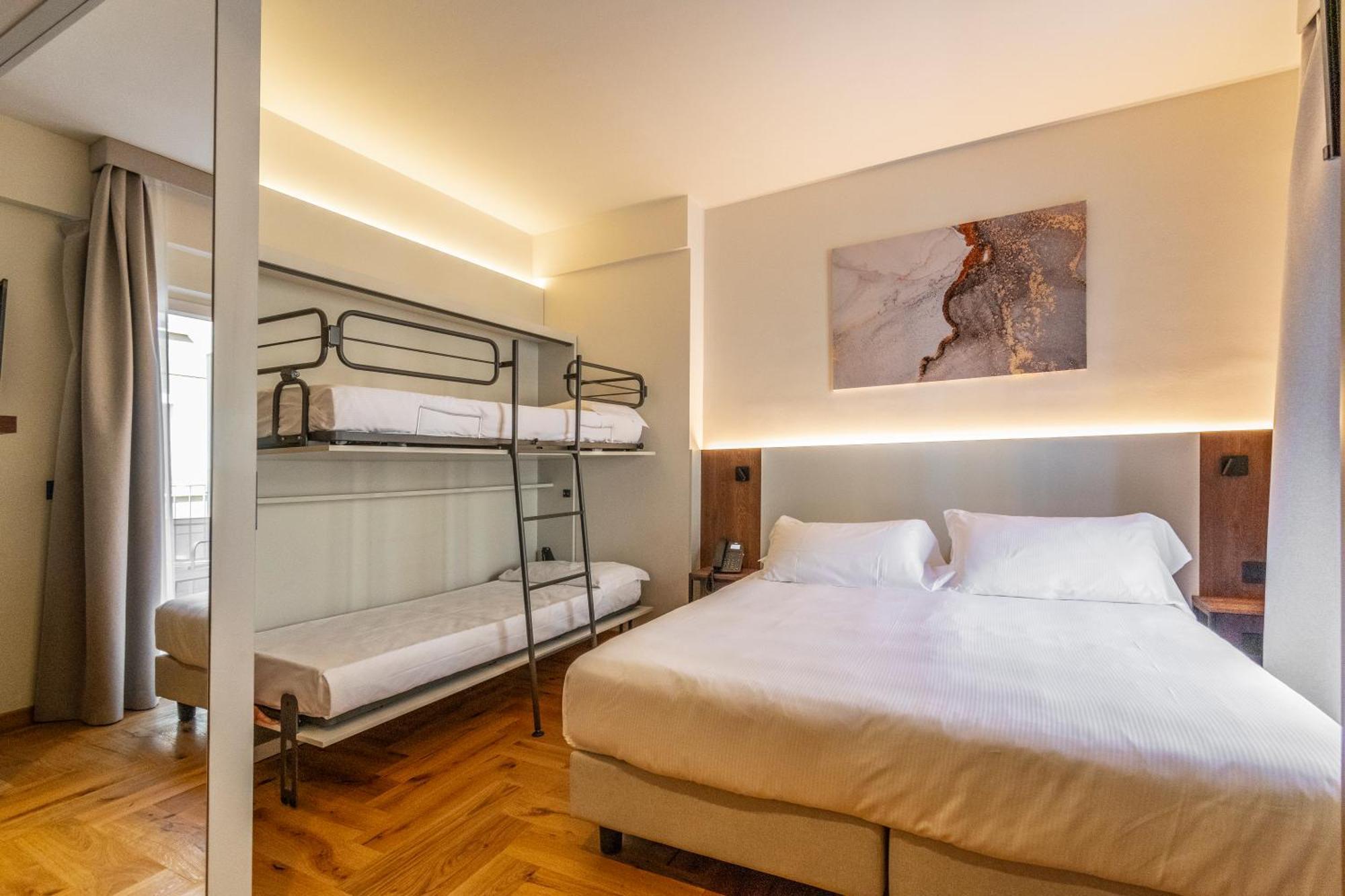 Standard Quadruple Room