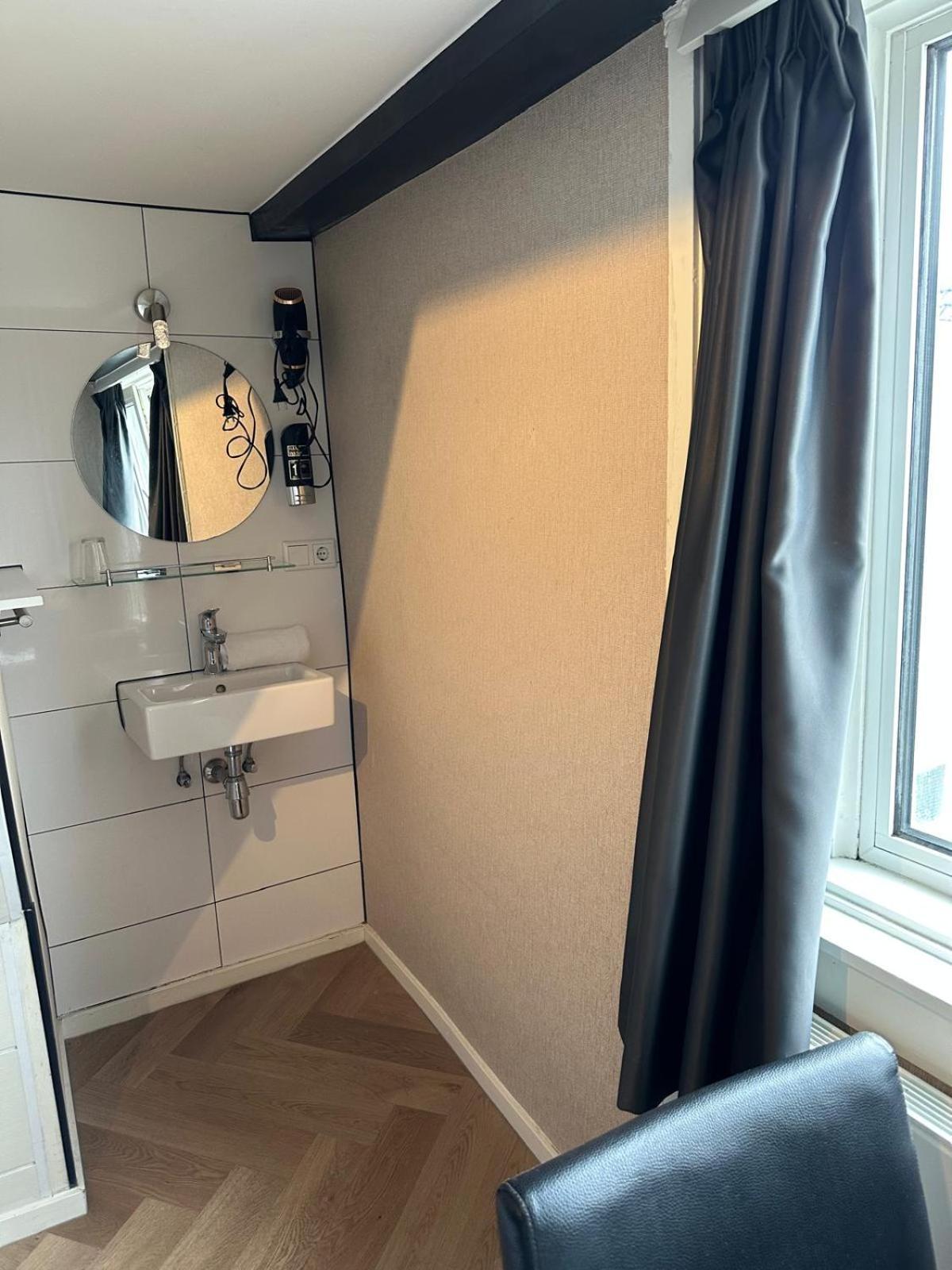 Basic Double or Twin Room
