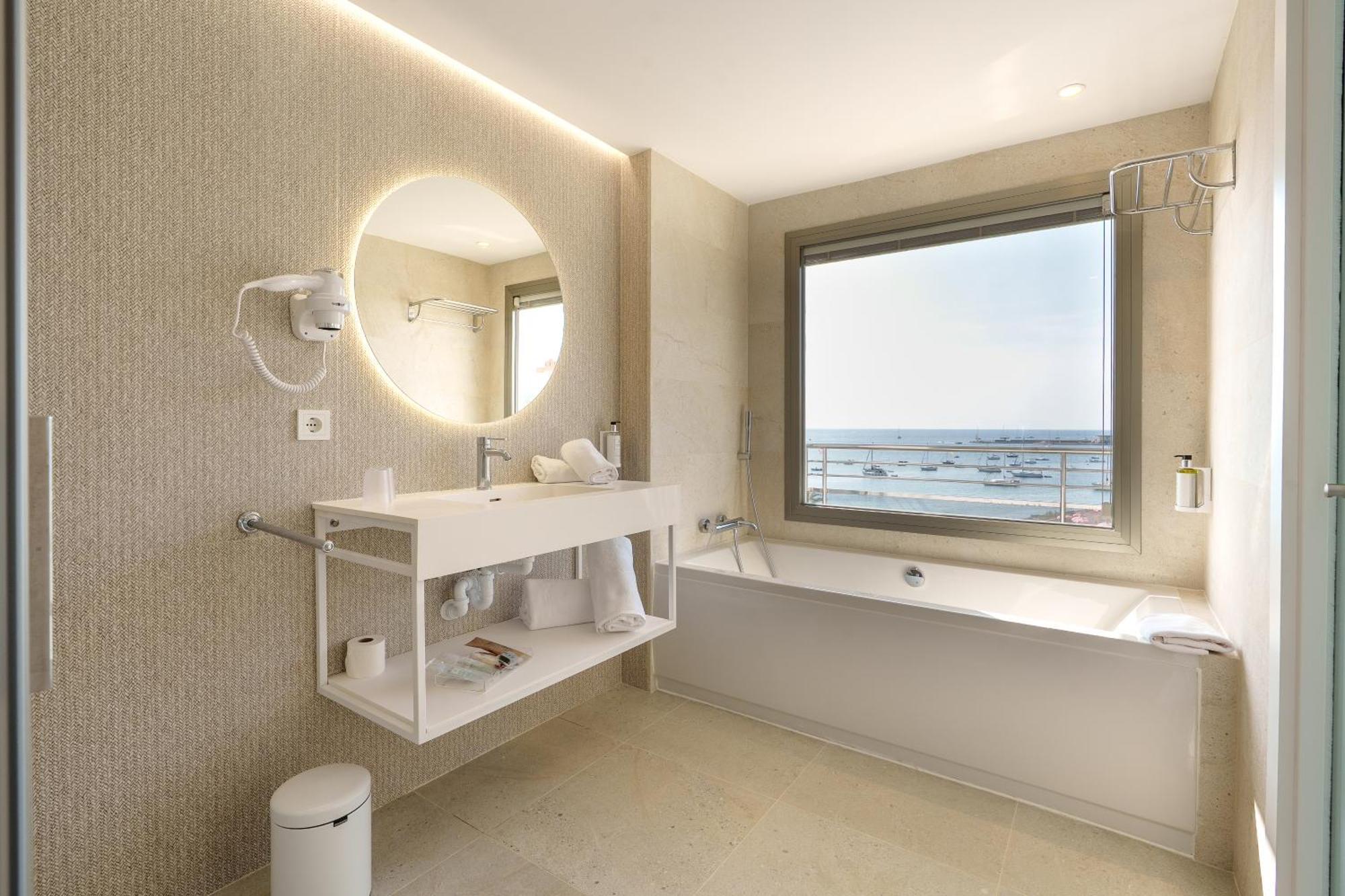 Superior Double or Twin Room Balcony Sea View