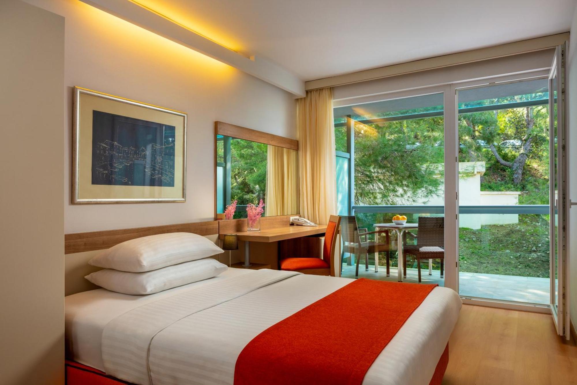 Economy Accessible Double Room Balcony