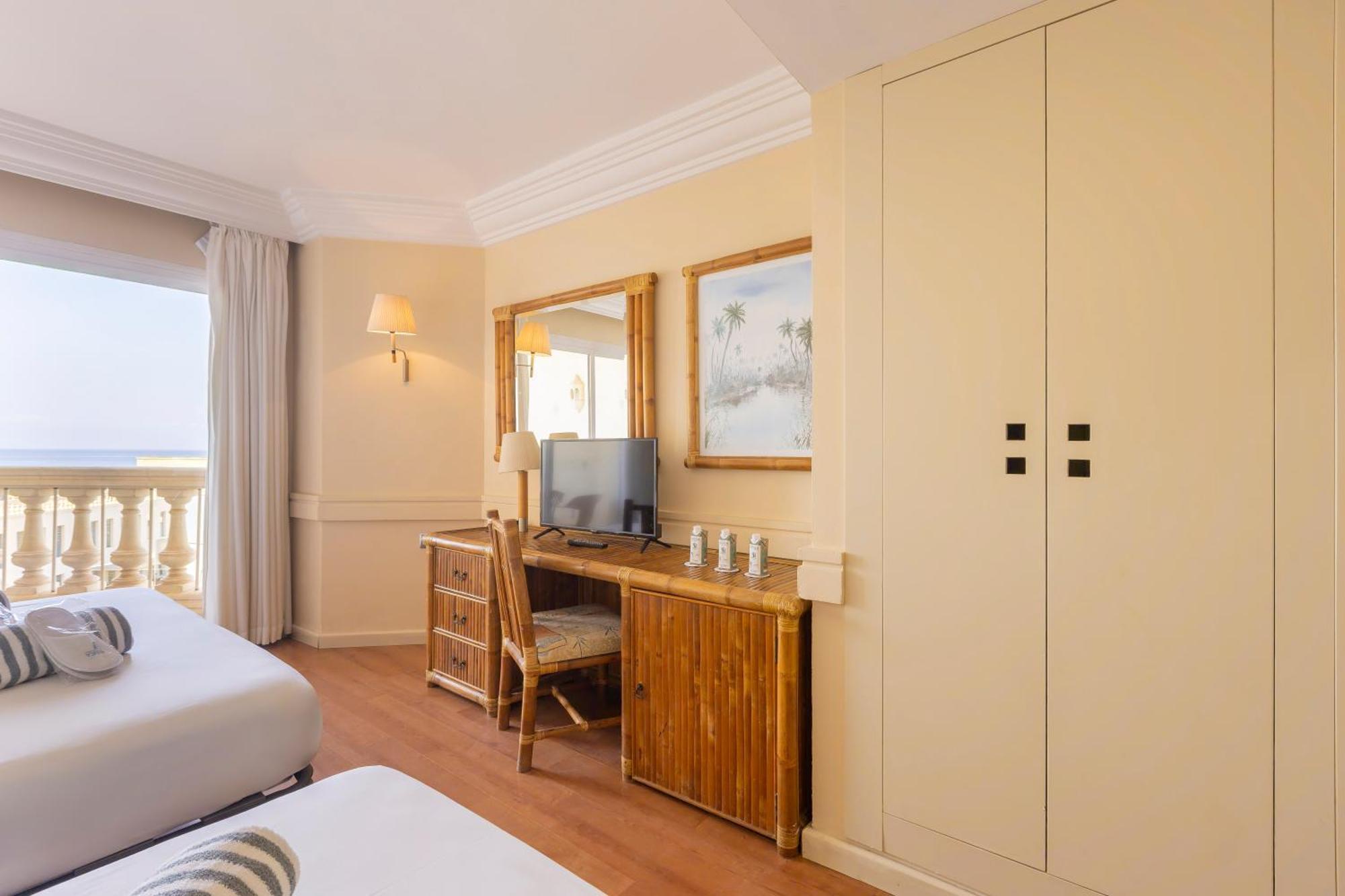 Deluxe Double Room Extra Bed