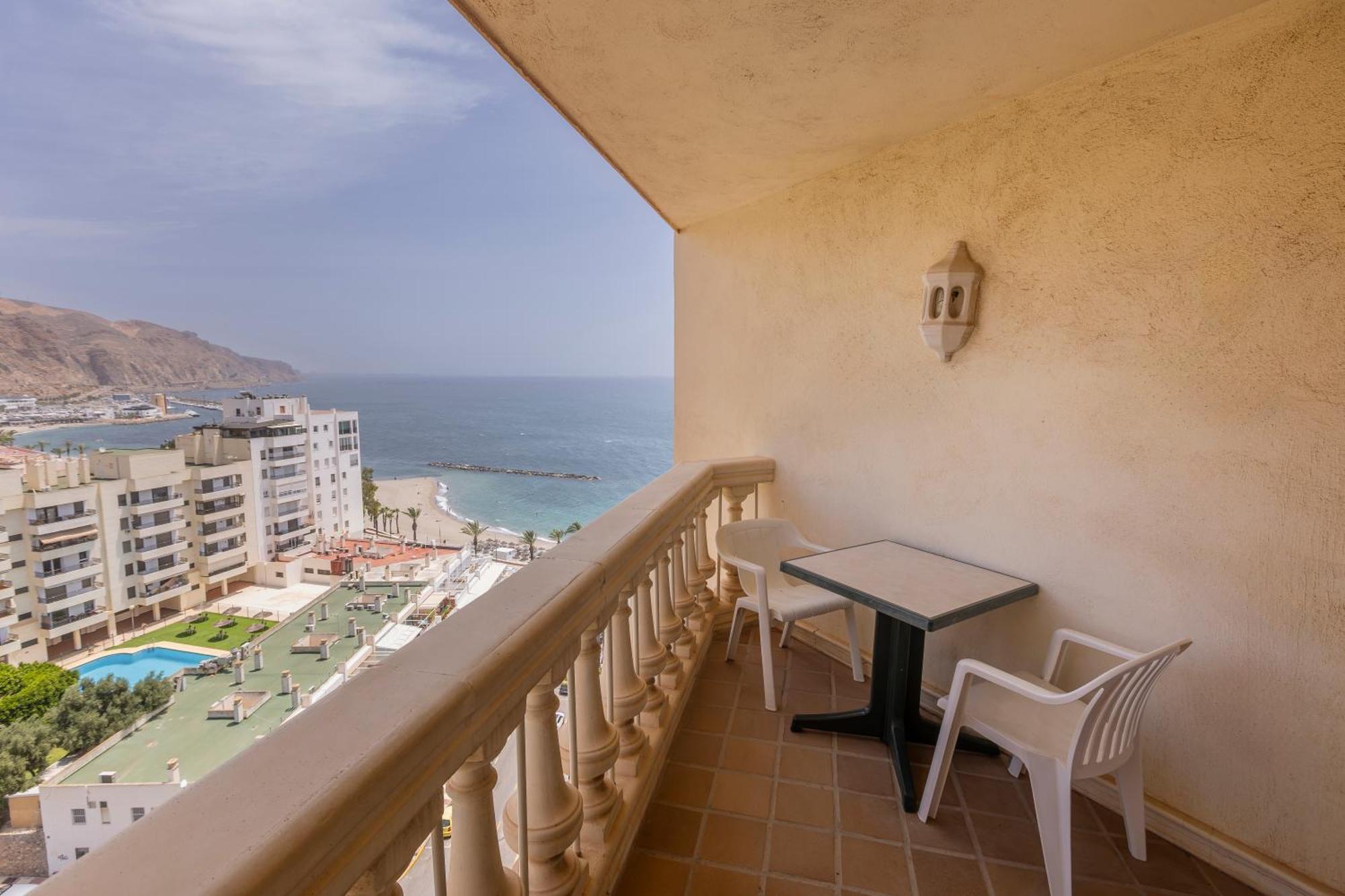 Double or Twin Room Sea View