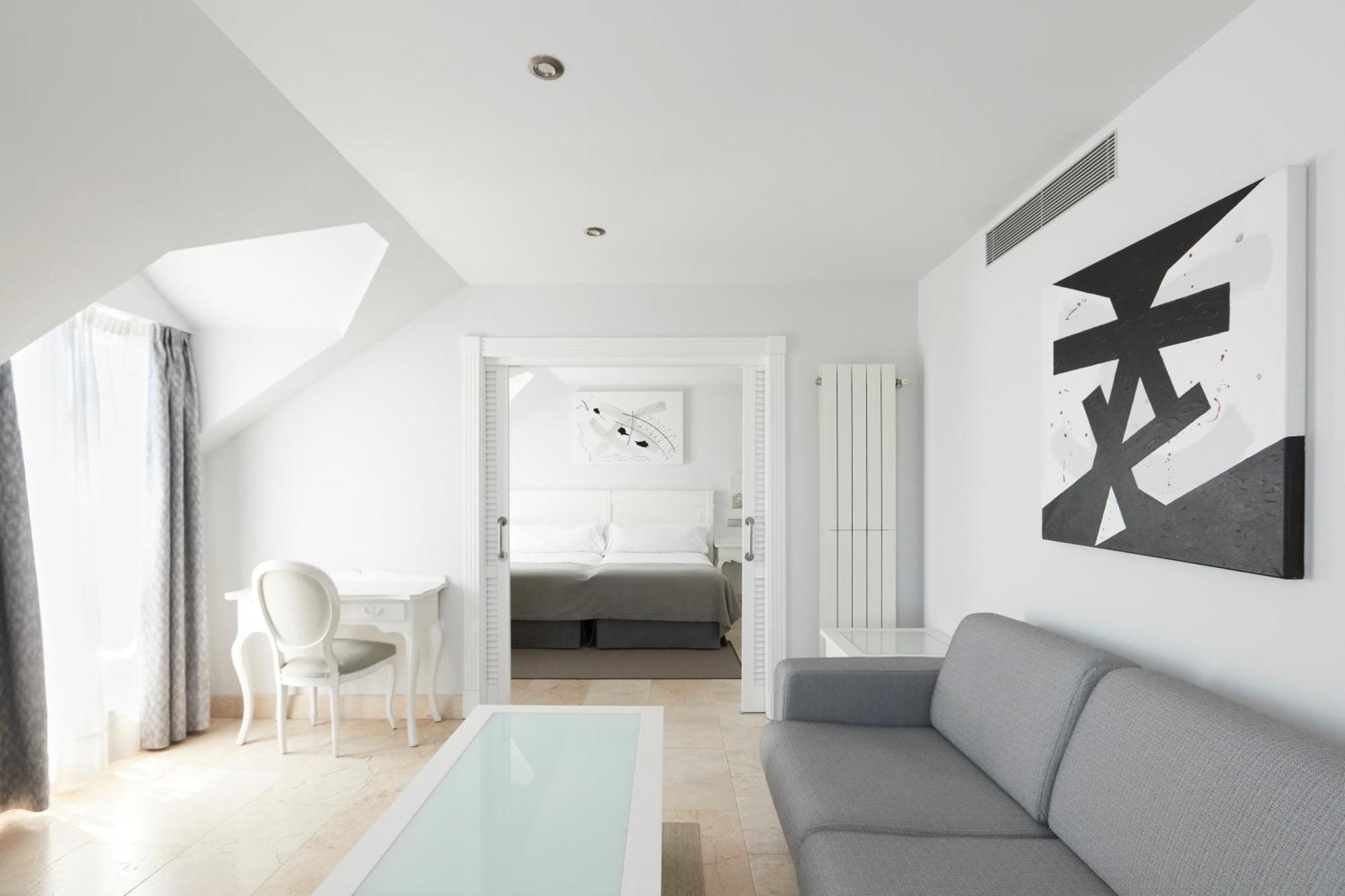 Family Room lounge,1772917296:JPEG