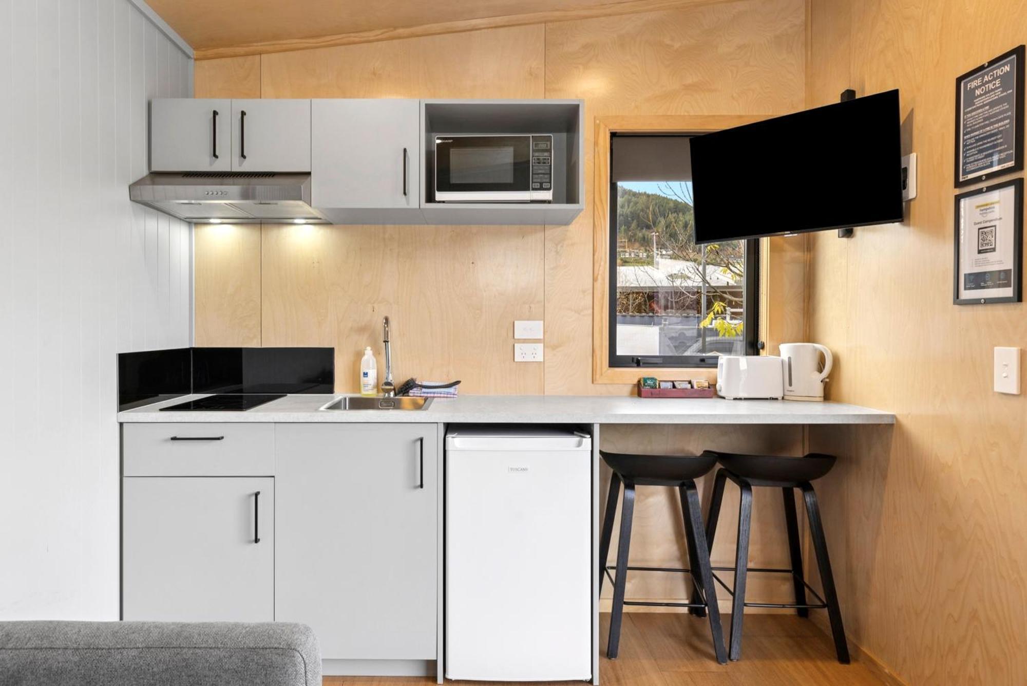Tiny Cabin No Ensuite