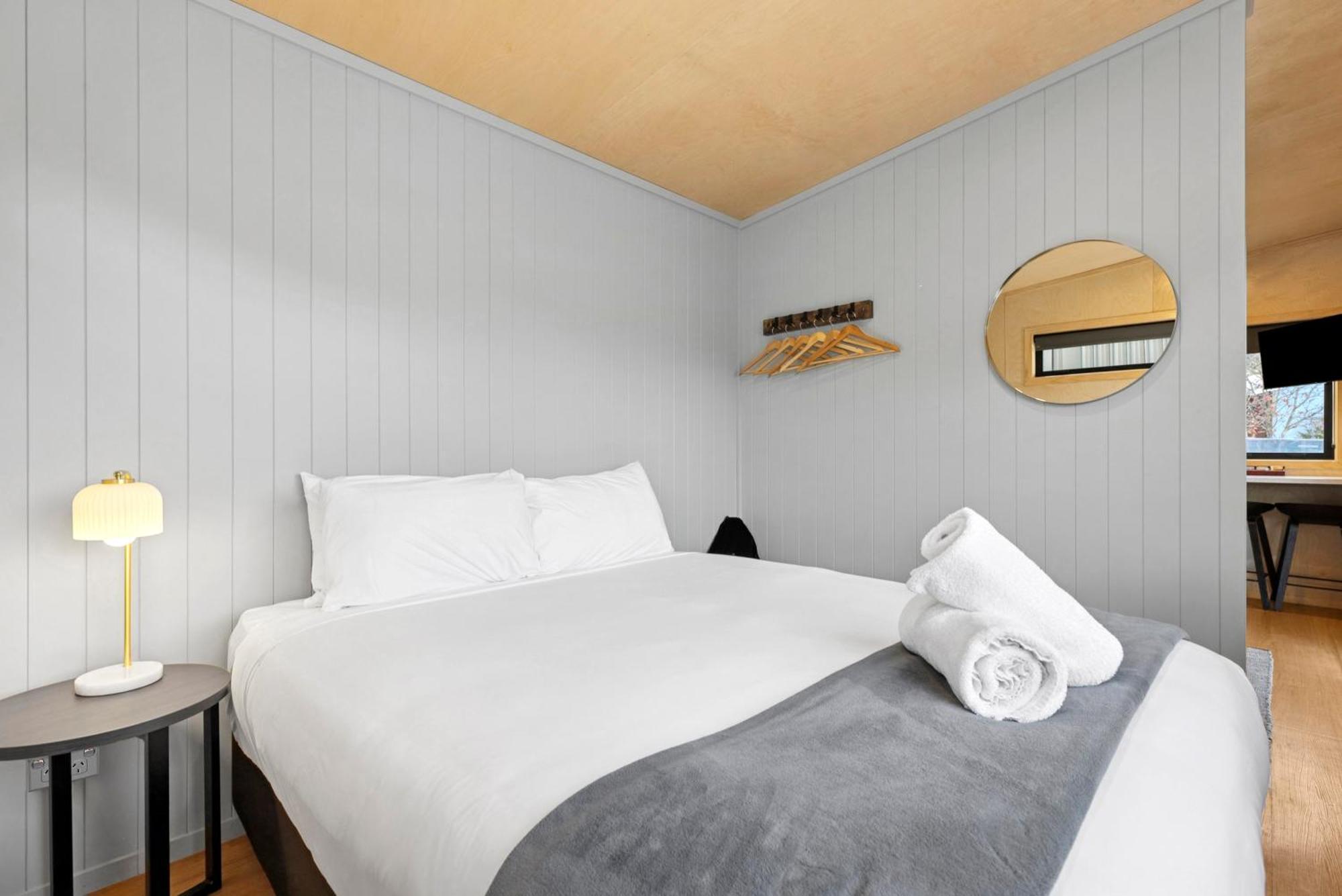 Tiny Cabin No Ensuite