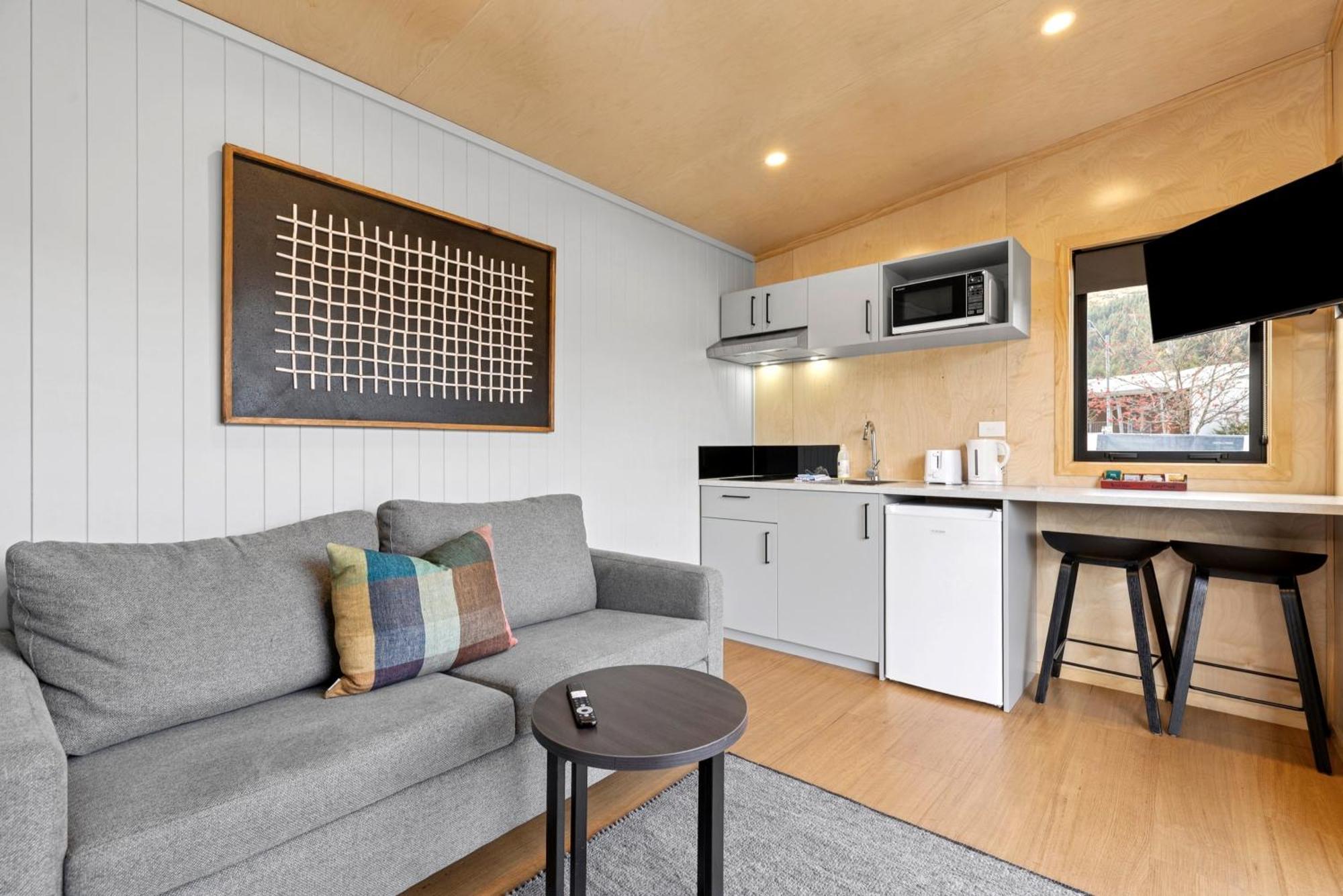 Tiny Cabin No Ensuite