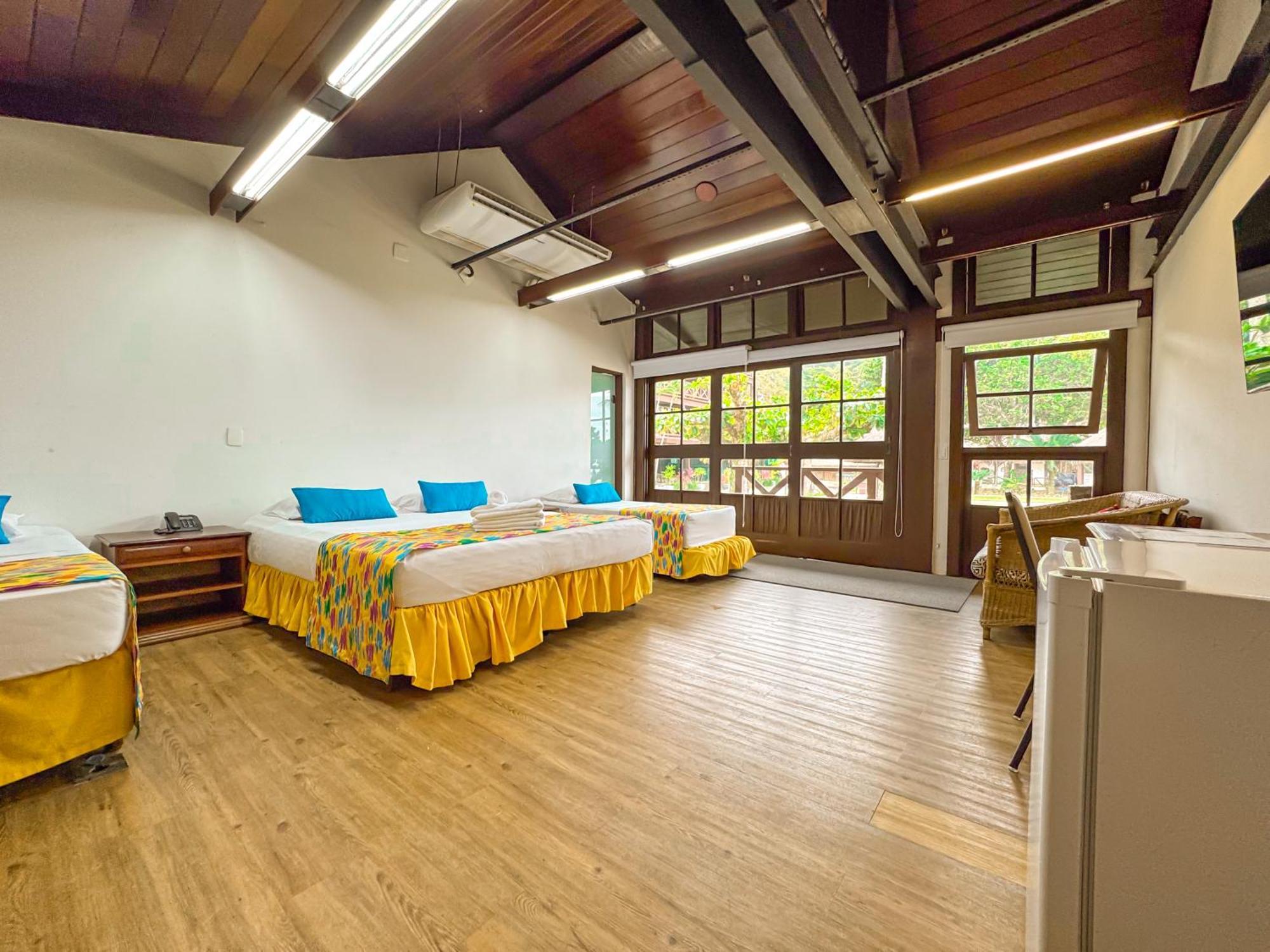 Economy Family Room