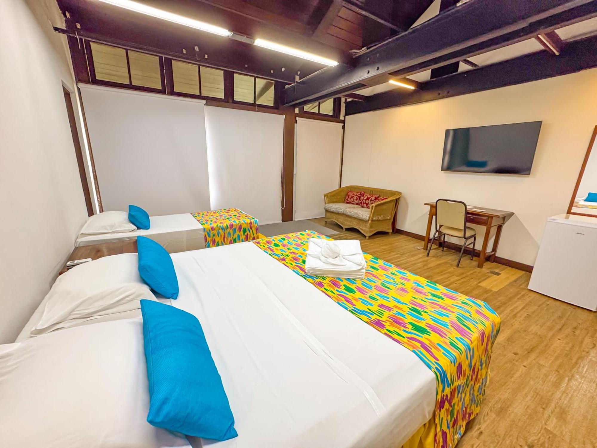 Economy Family Room