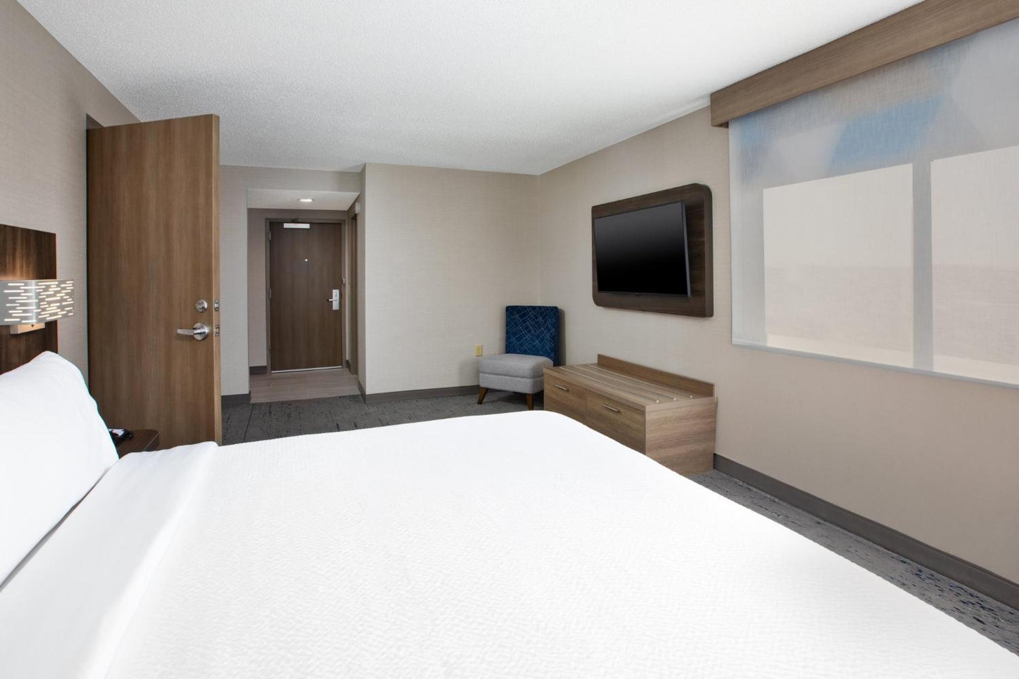 One-Bedroom Suite River View