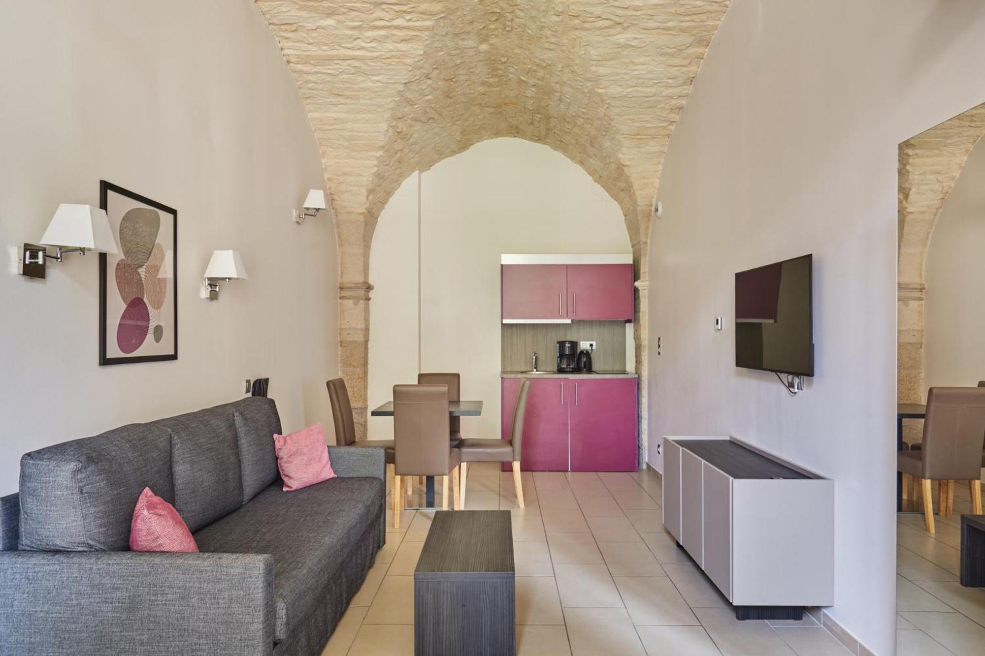 One-Bedroom Superior Apartment