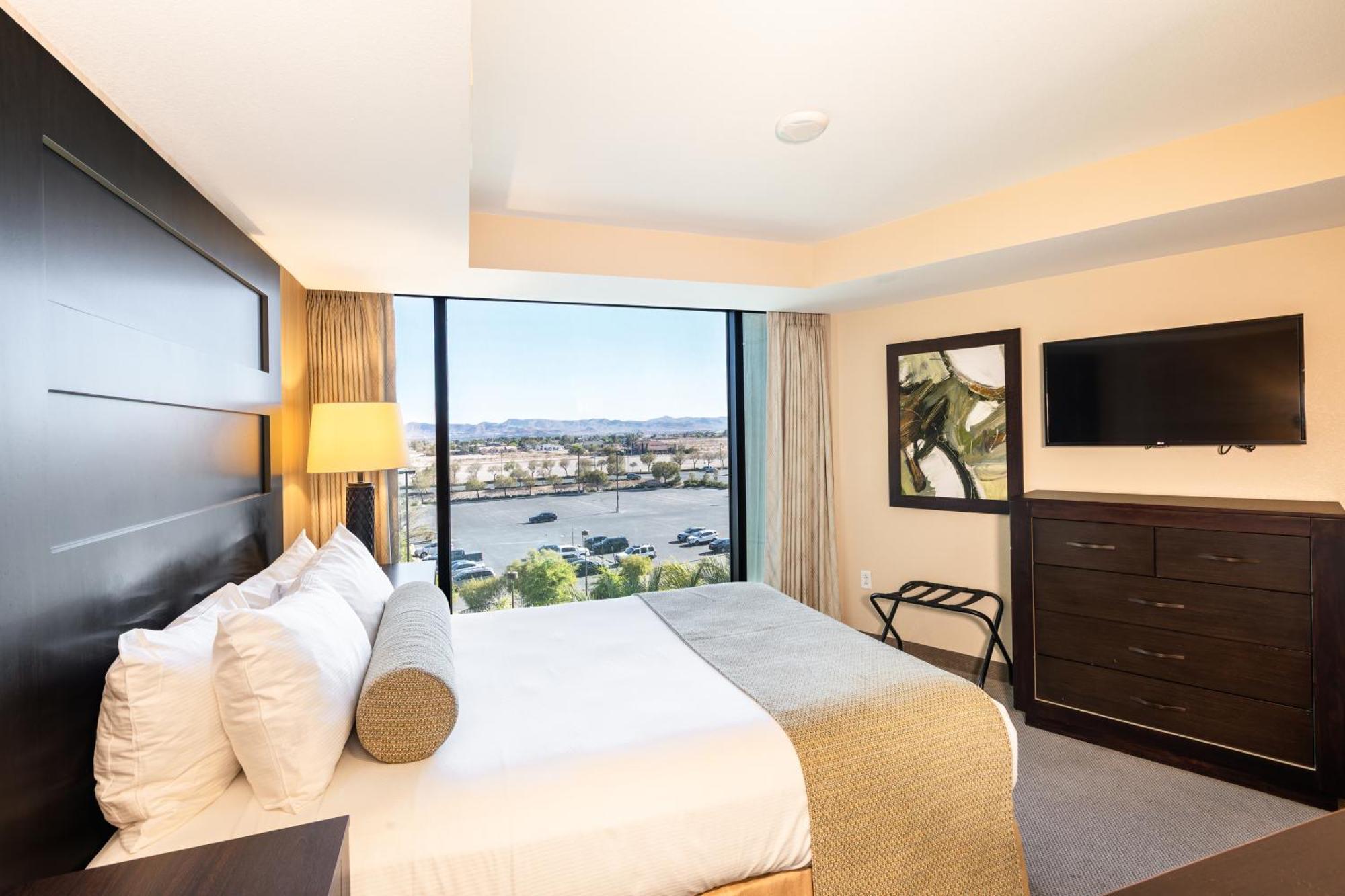 Studio,1681766261:JPEG