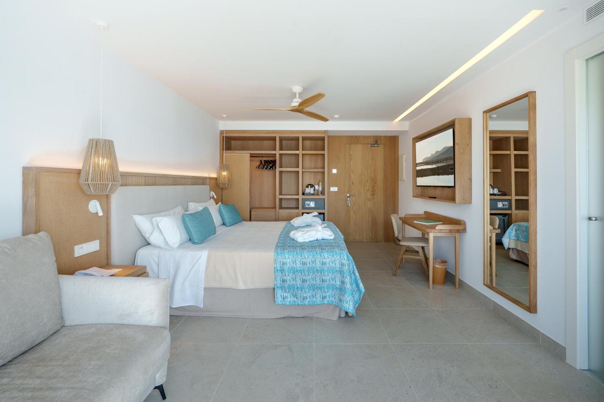 Superior Double or Twin Room Balcony Sea View