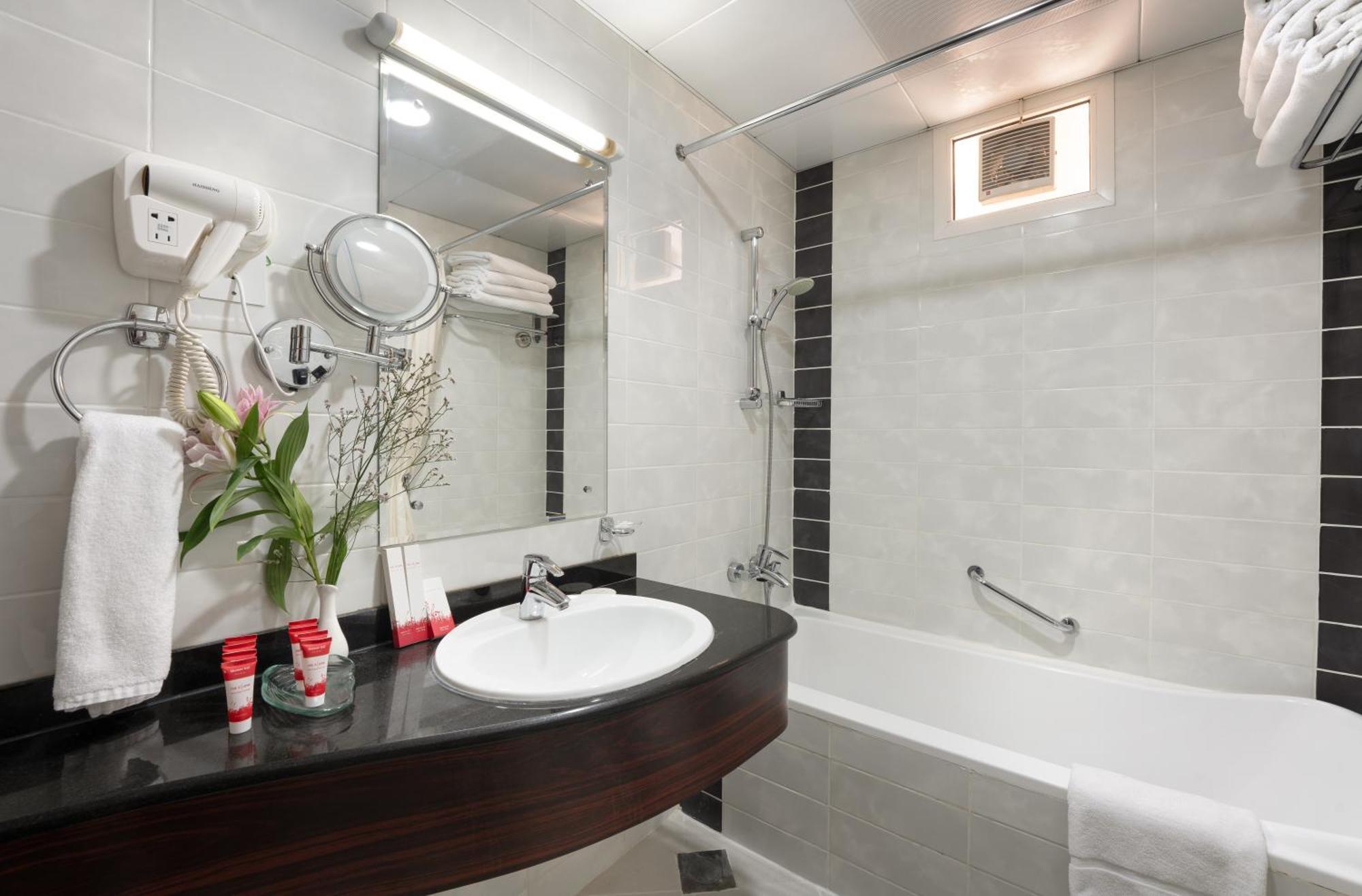 Grand Two Bedrooms Suite