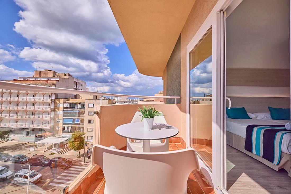 Comfort Tweepersoonskamer met 2 Aparte Bedden en een Balkon
