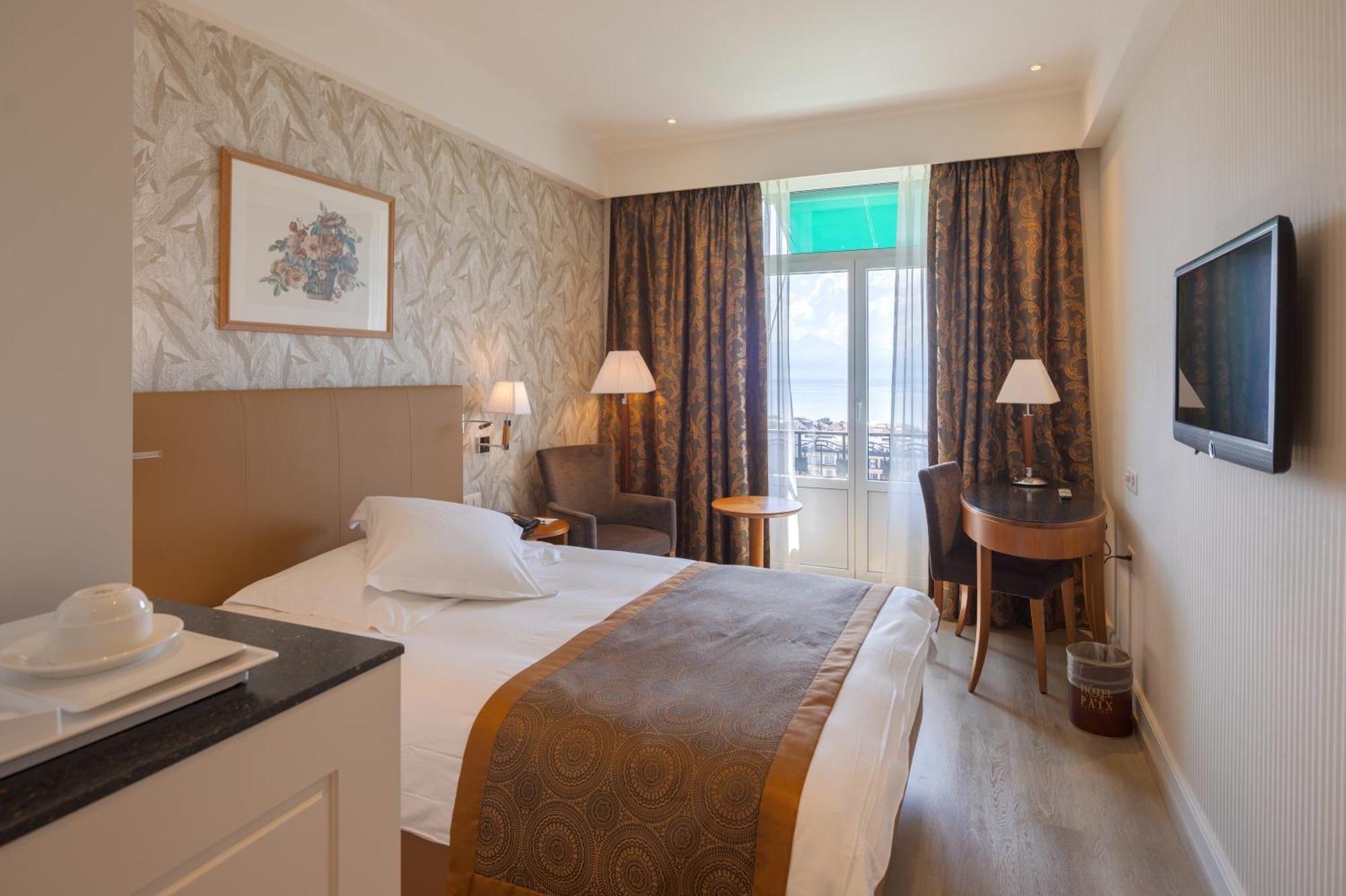 Single Room with Lake View,1683806174:JPEG