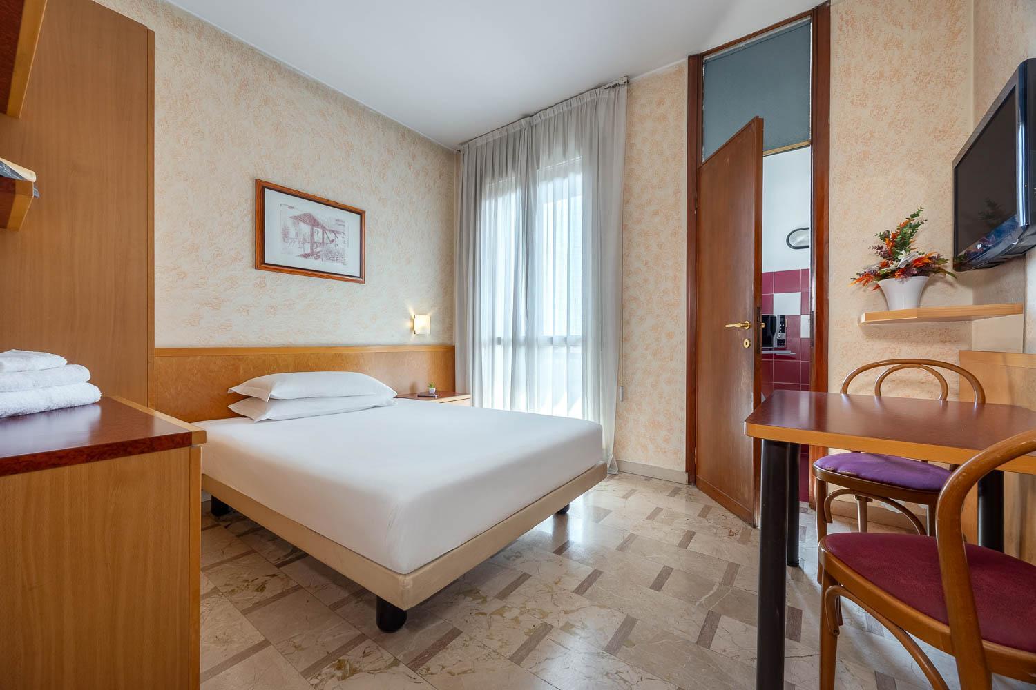 Single Room Kitchenette
