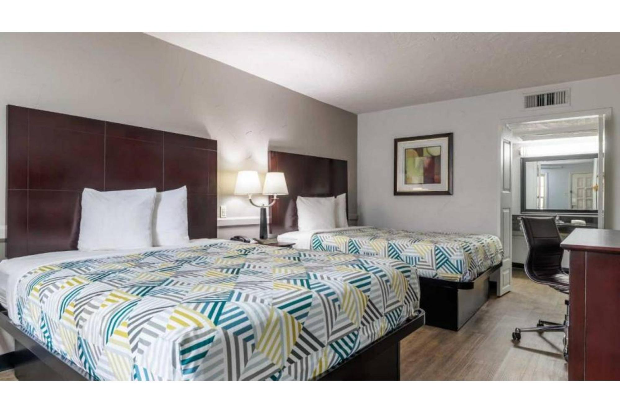 Queen Room Two Queen Beds Disability Access Non-Smoking