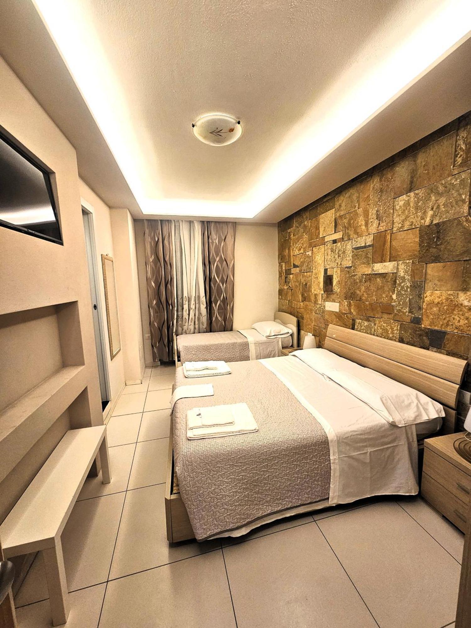 Double Room Private Bathroom
