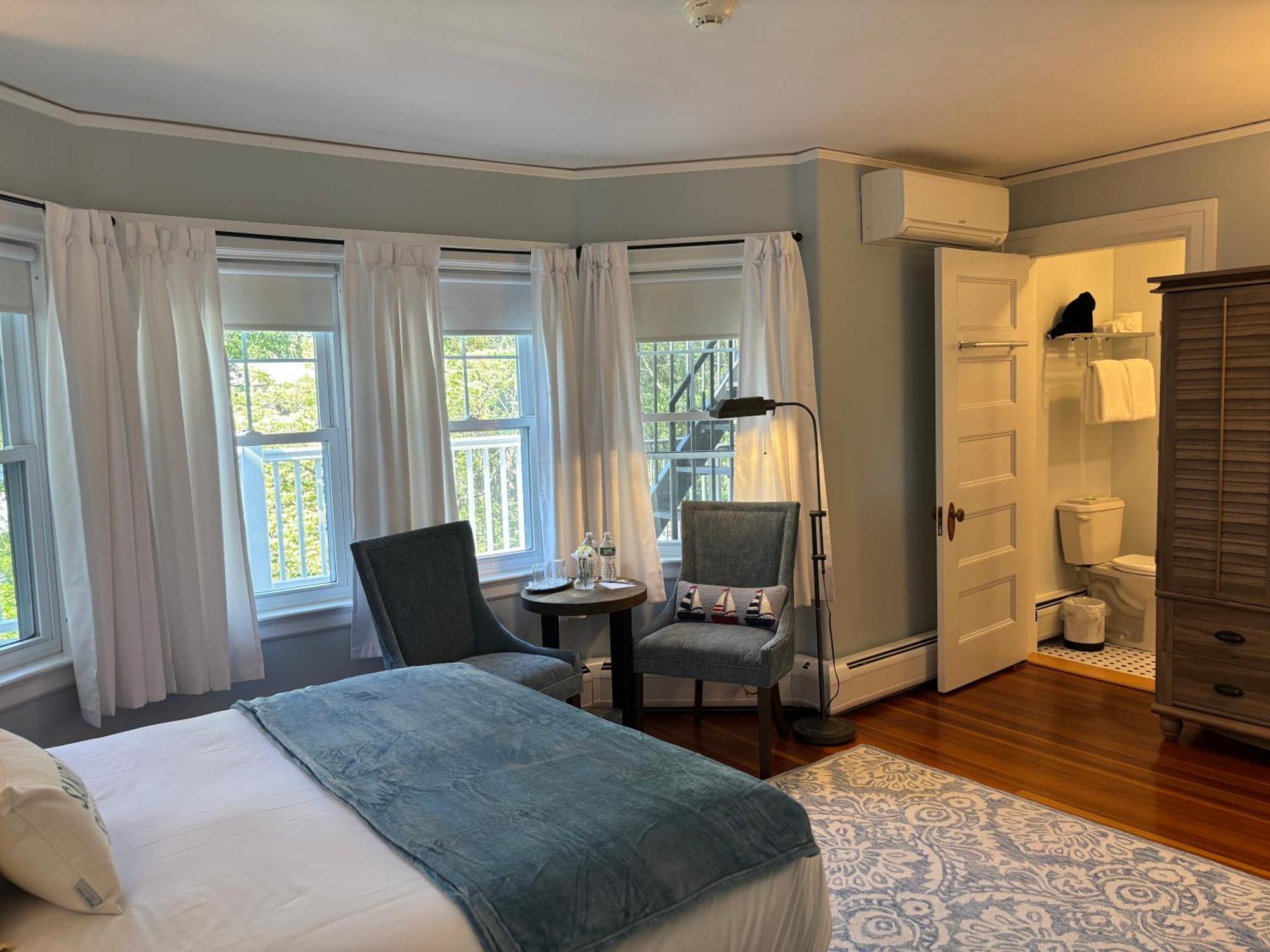 Queen Room