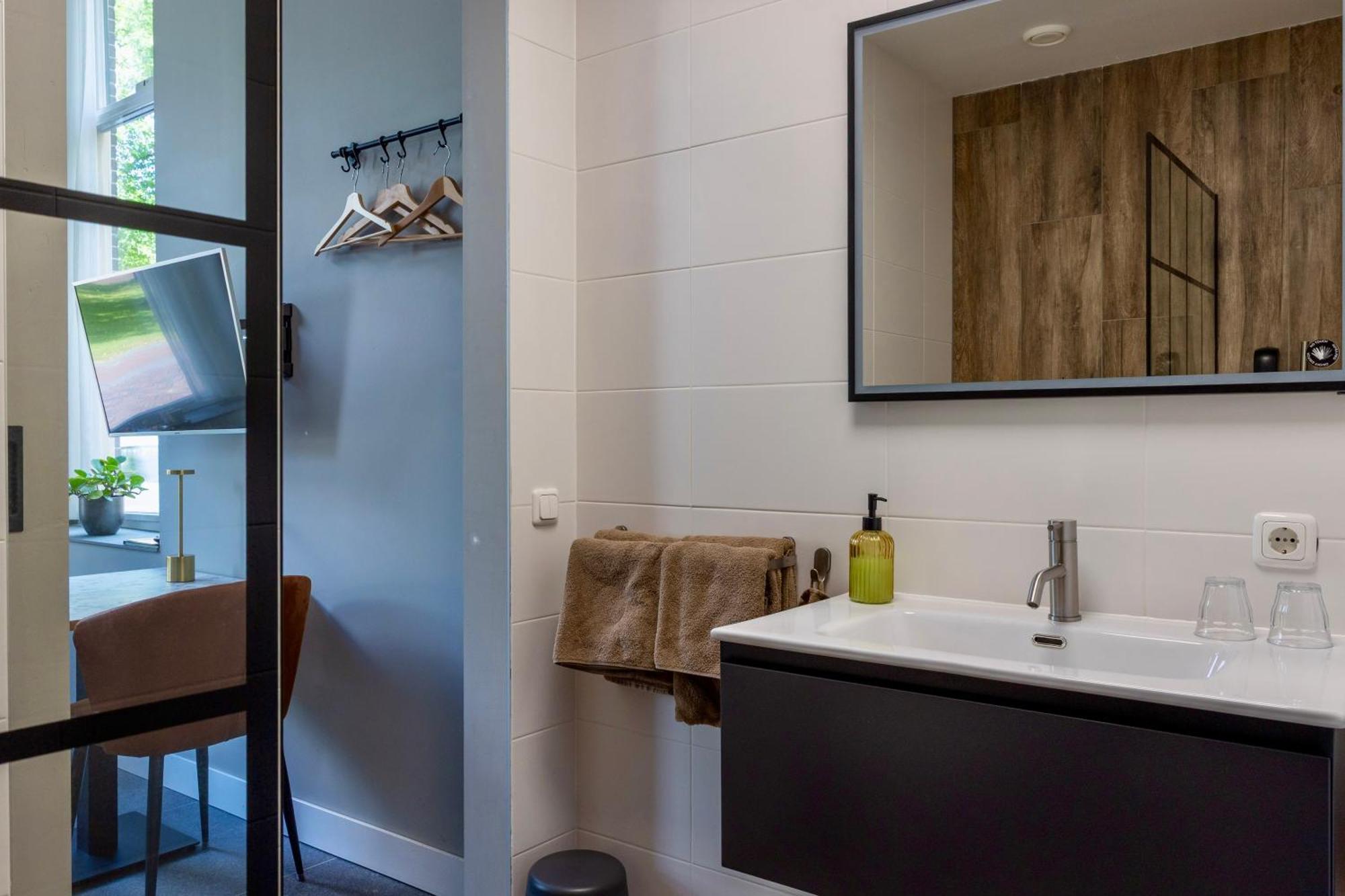 Double Room Private Bathroom