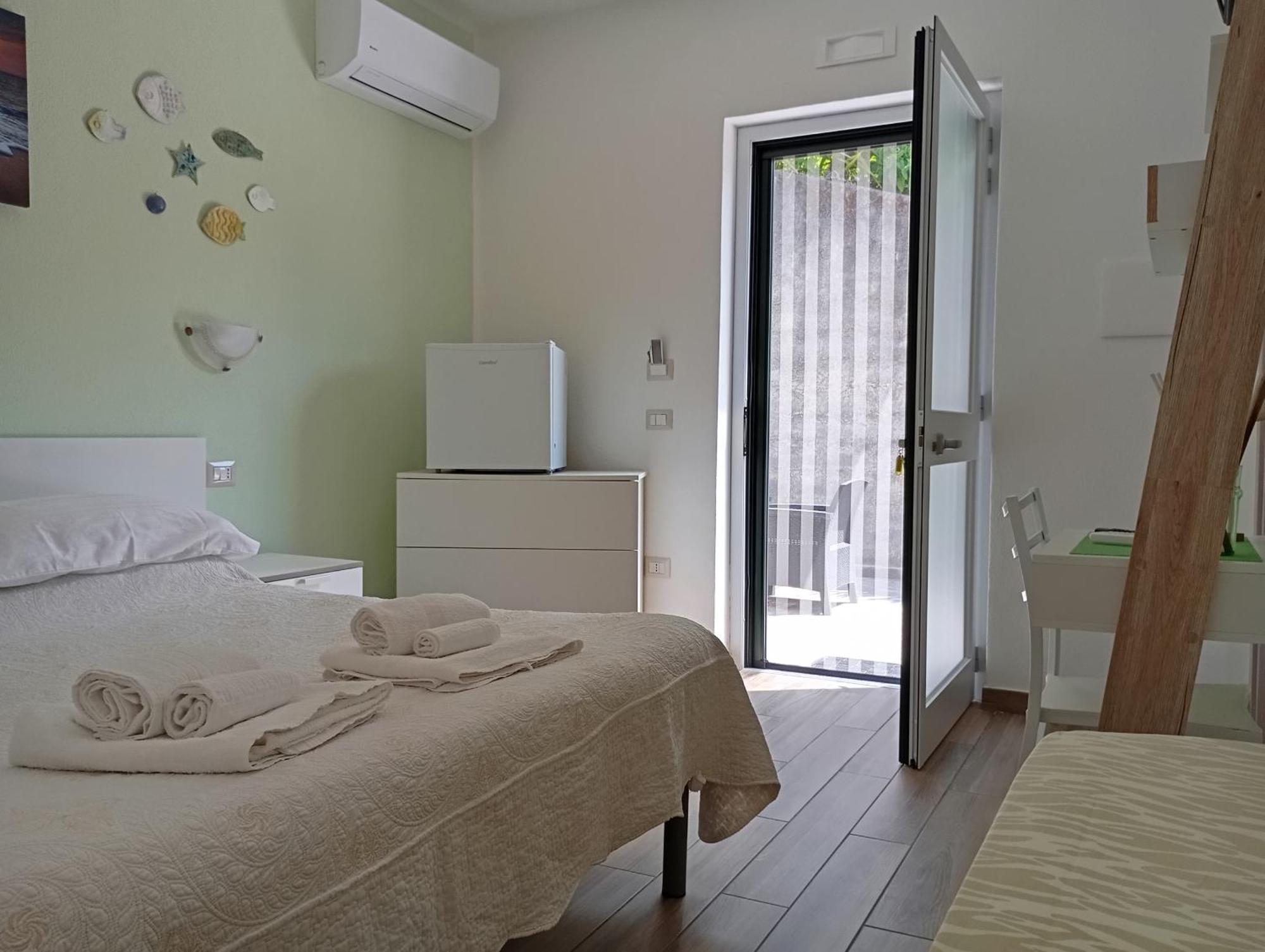 Standard Double Room,1683889471:JPEG