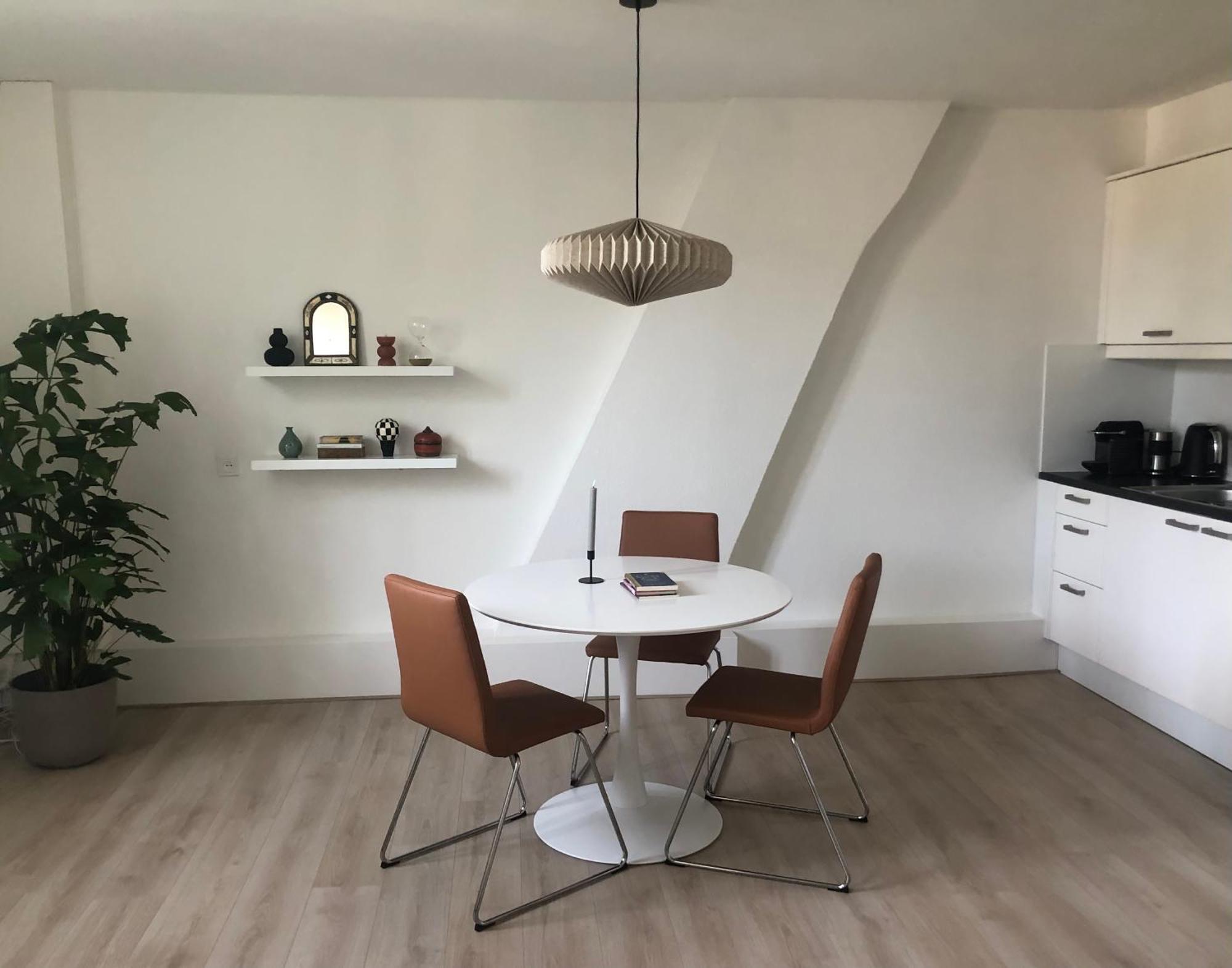 Deluxe Studio