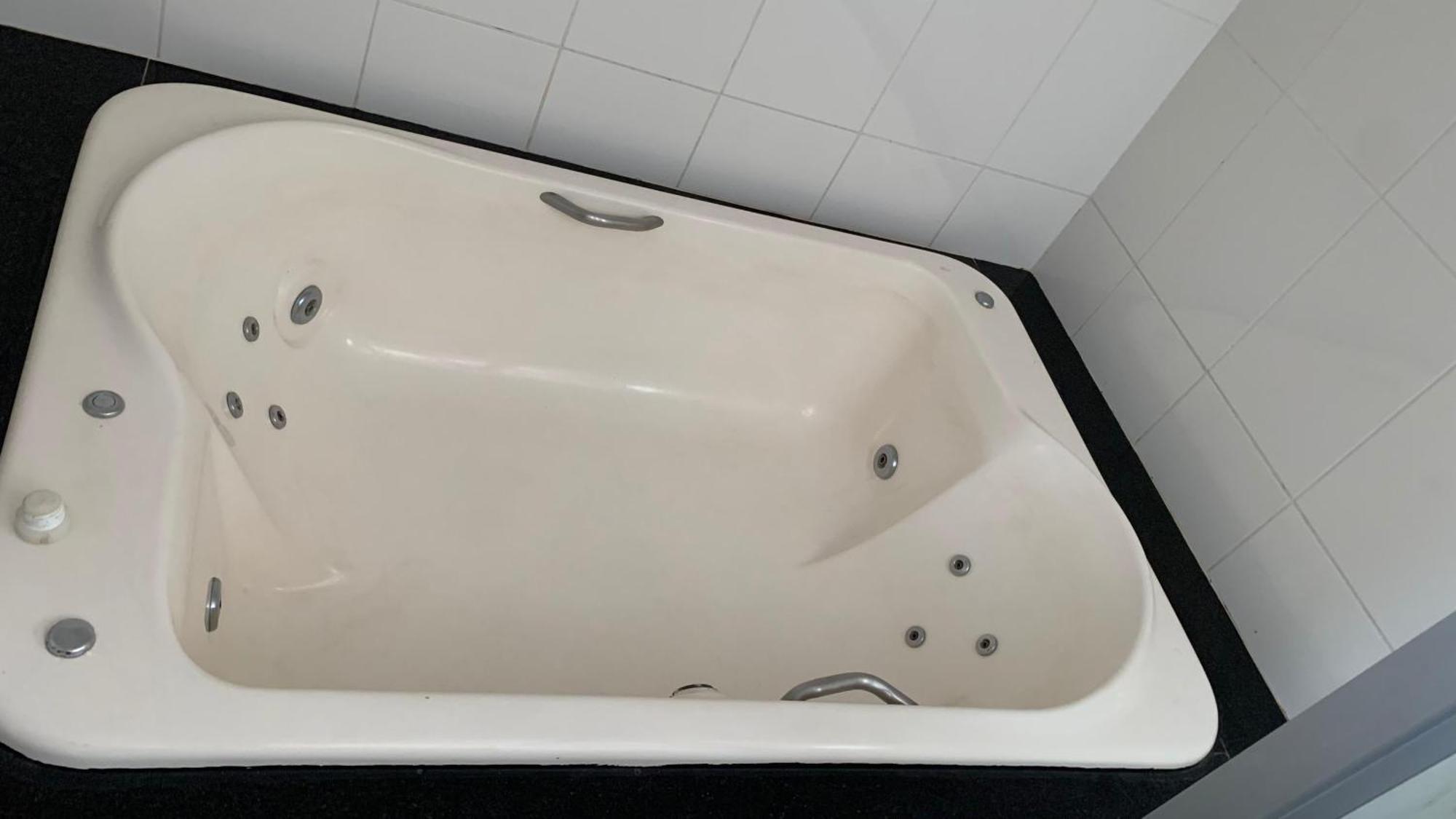 Suite Spa Bath