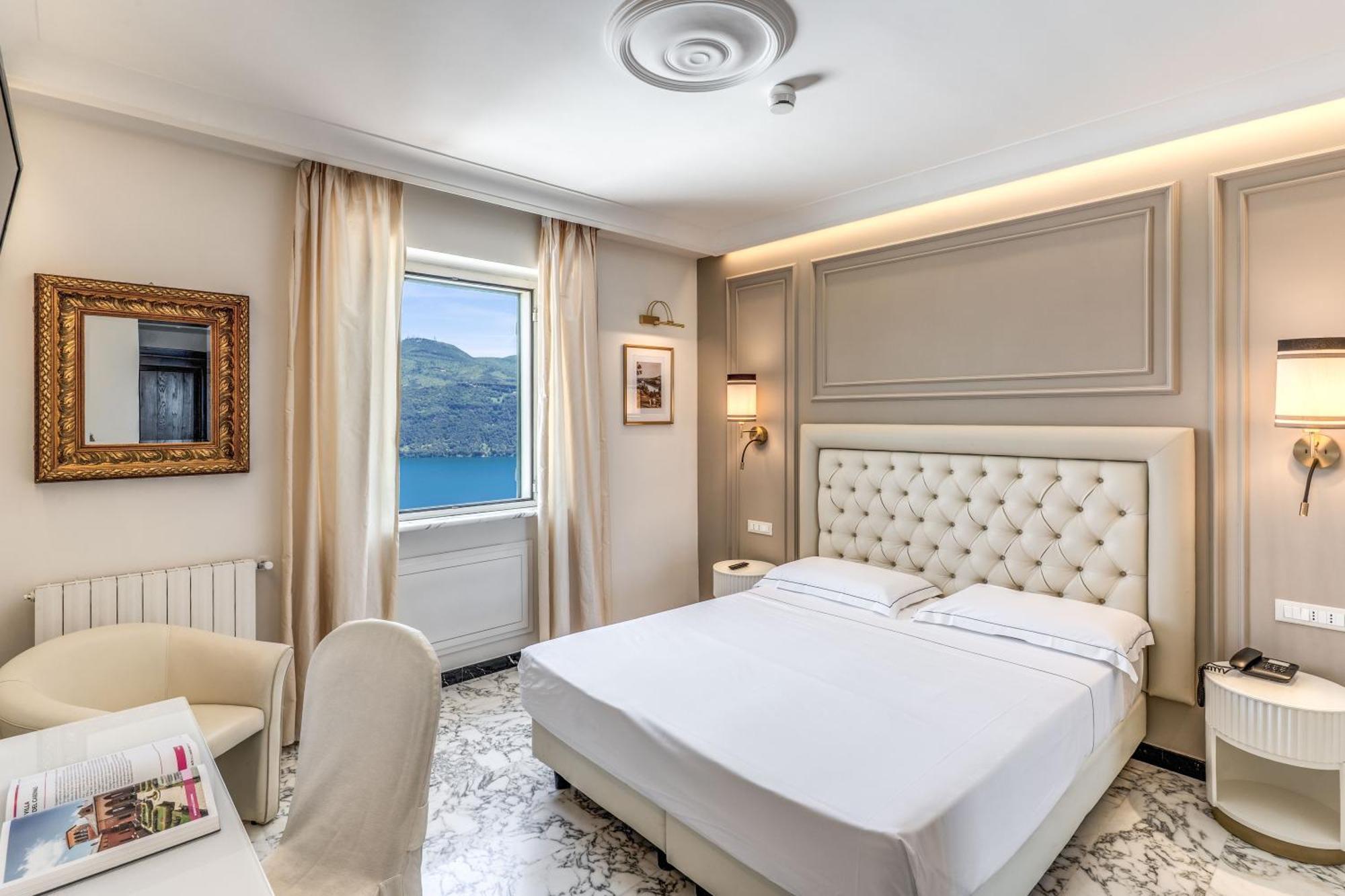 Double Room Lake View
