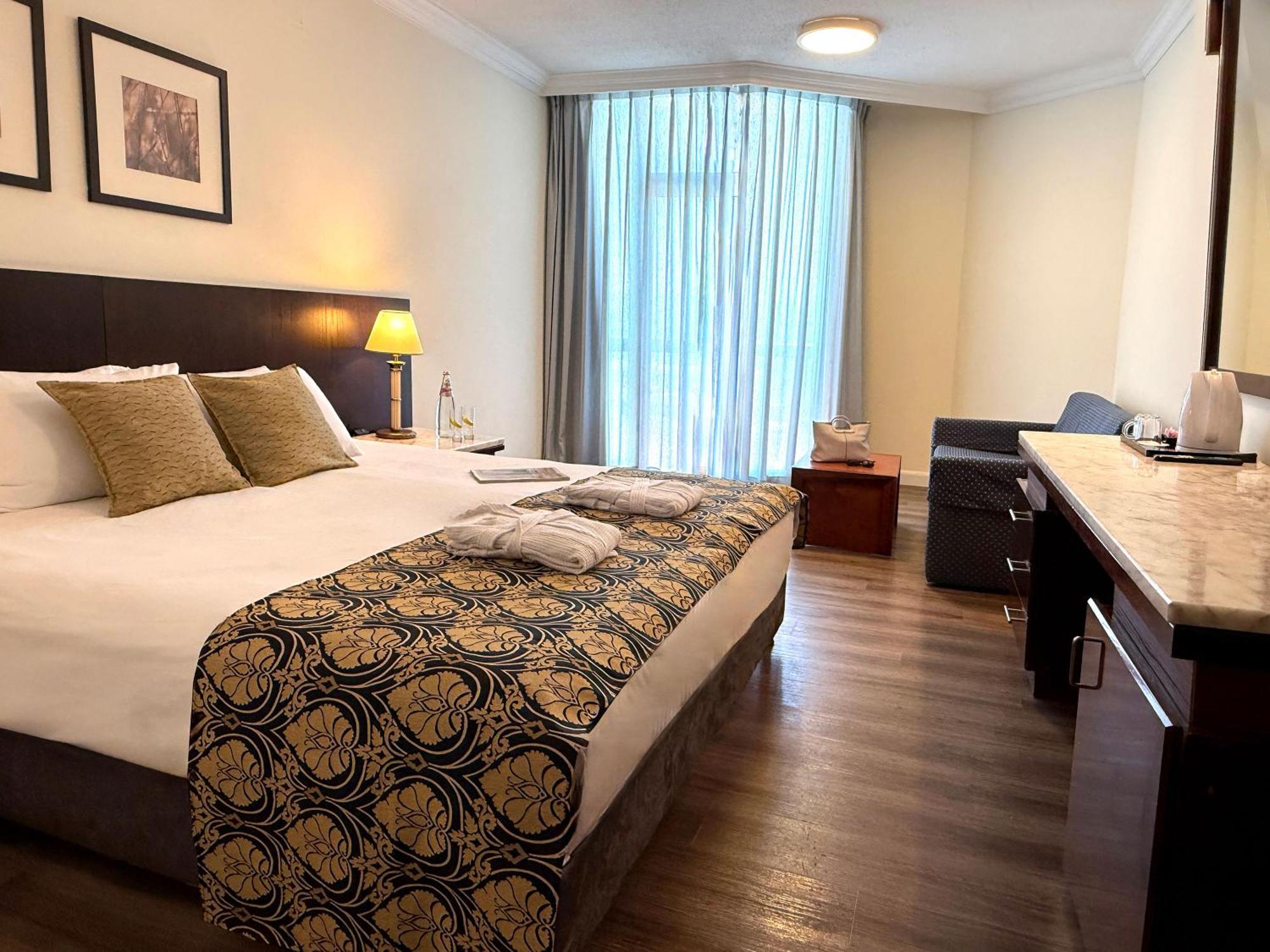 Premier Room Lake View