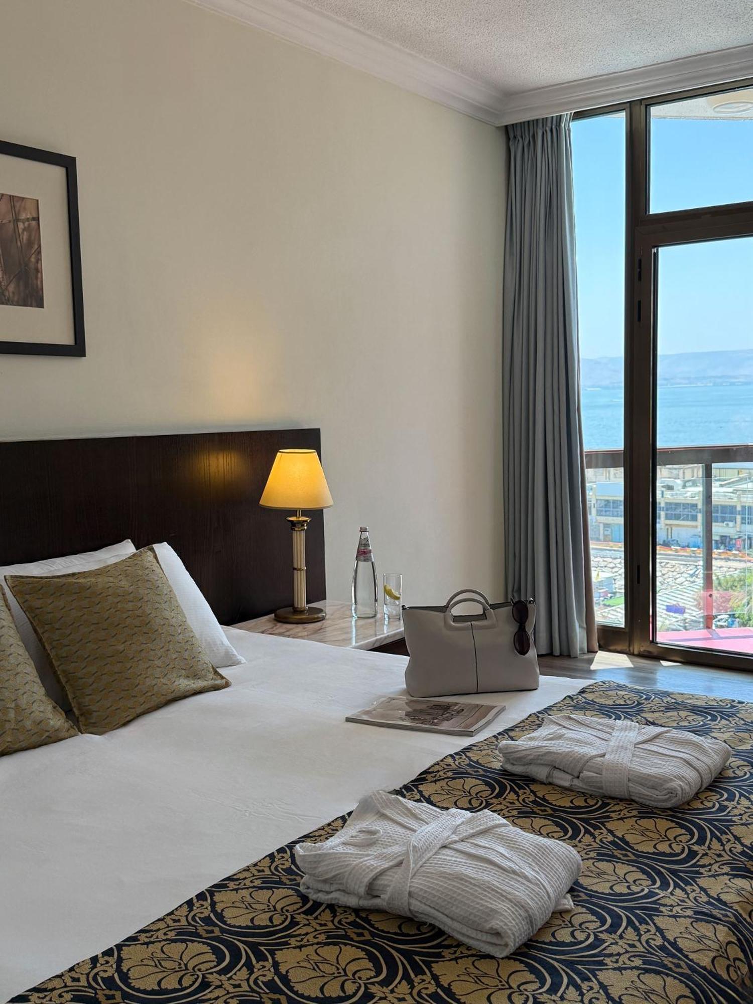 Premier Room Lake View