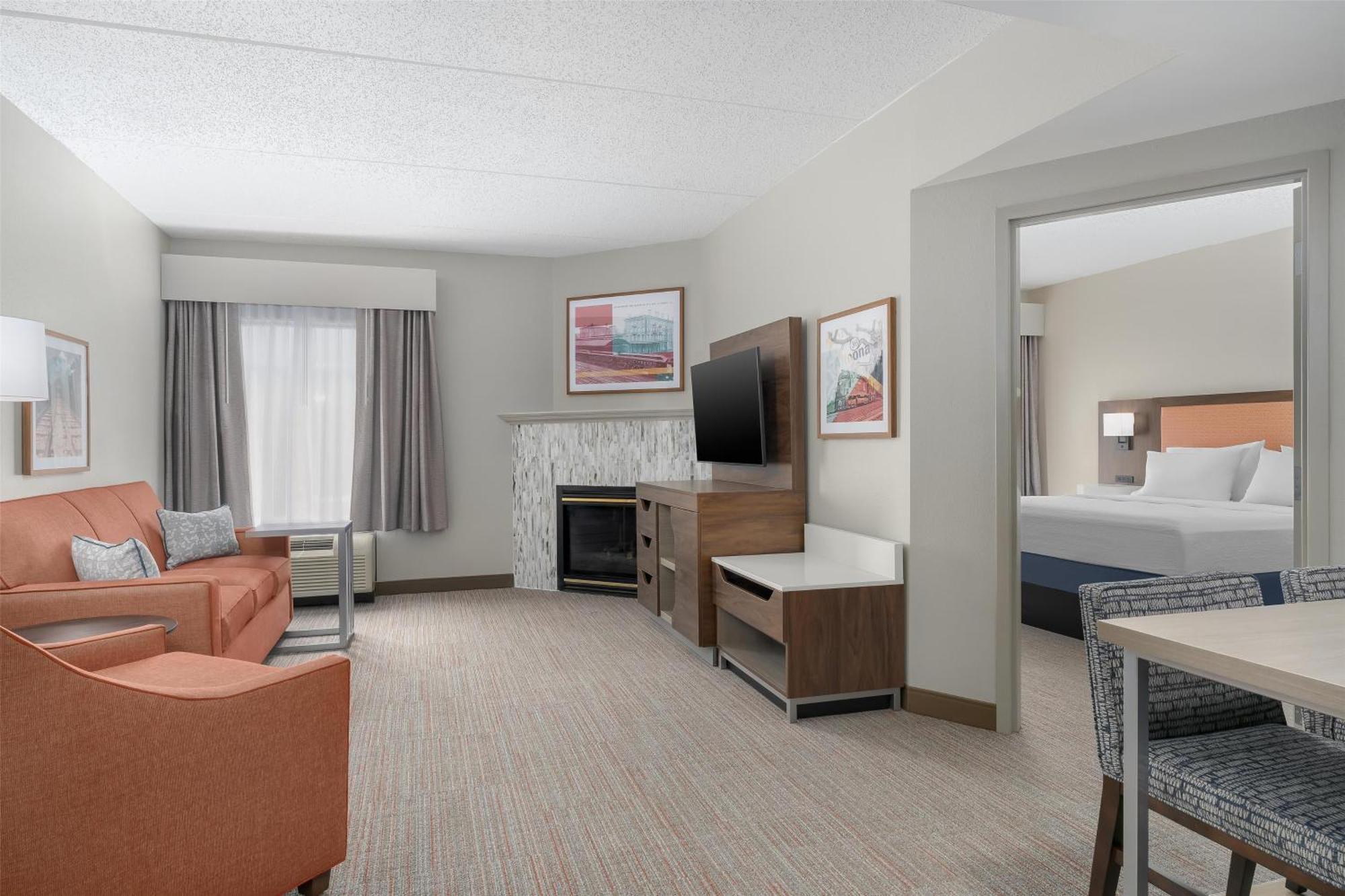 One-Bedroom King Suite Sofa Bed Non-Smoking
