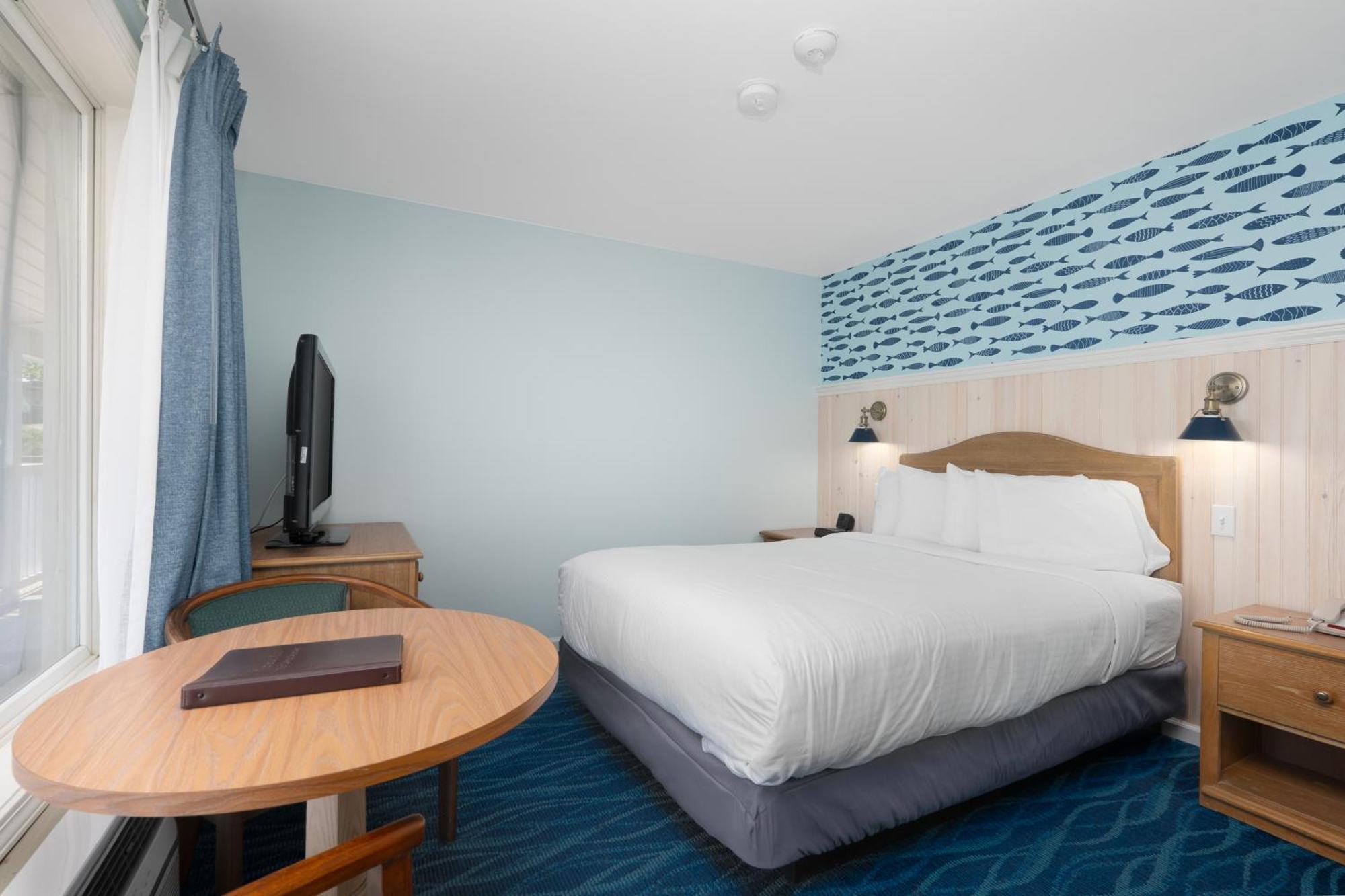 One Queen Tugboat 2nd Level