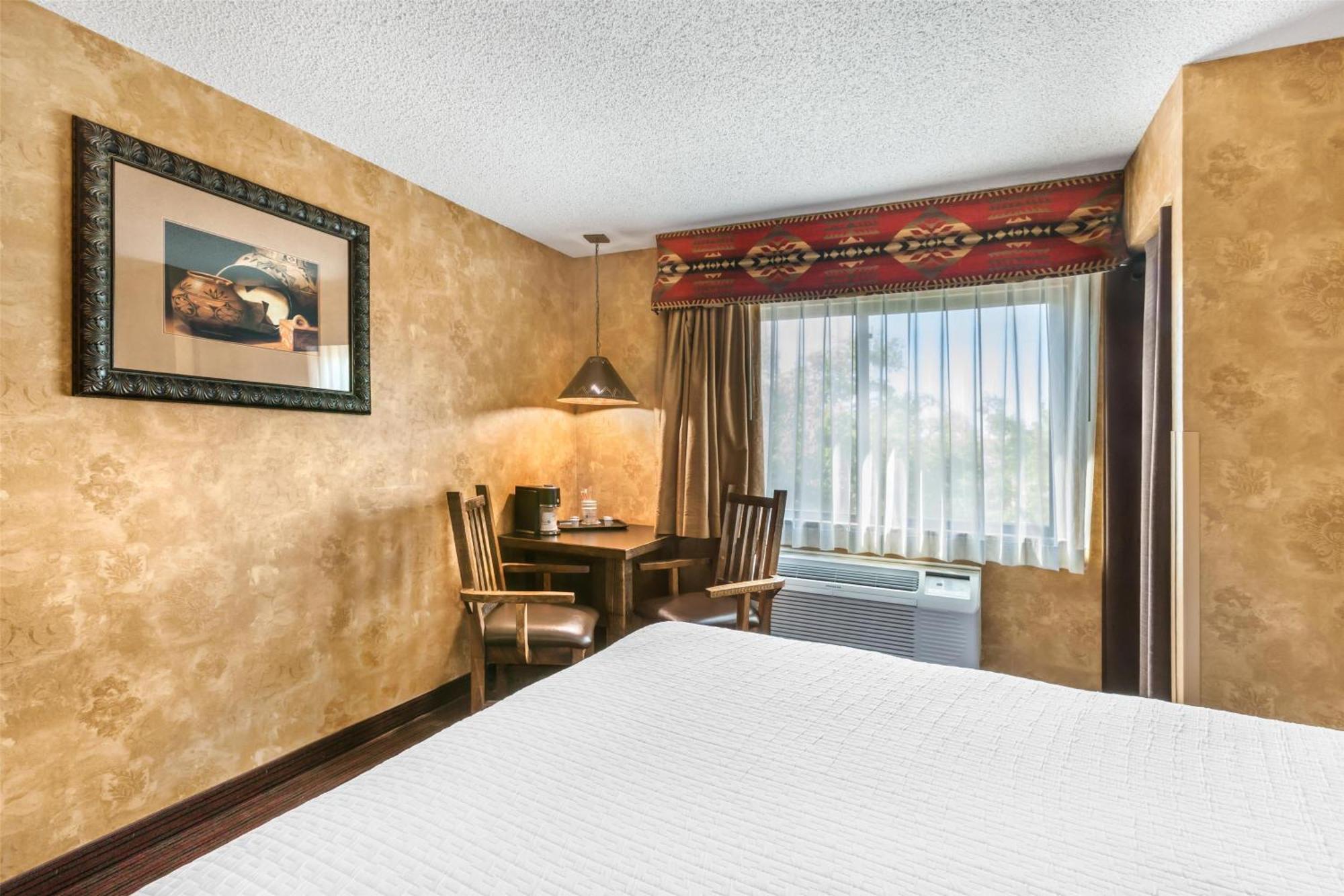 Queen Room Two Queen Beds