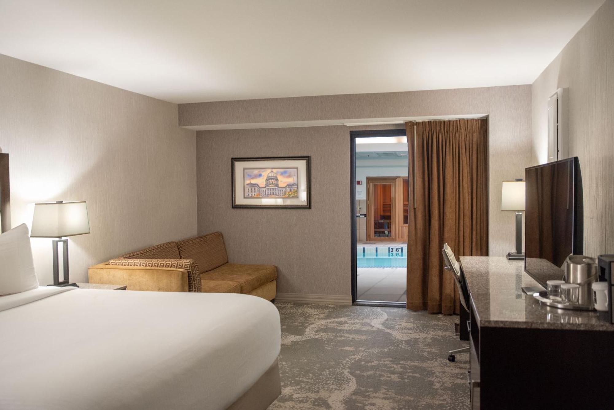 King Room Pool View