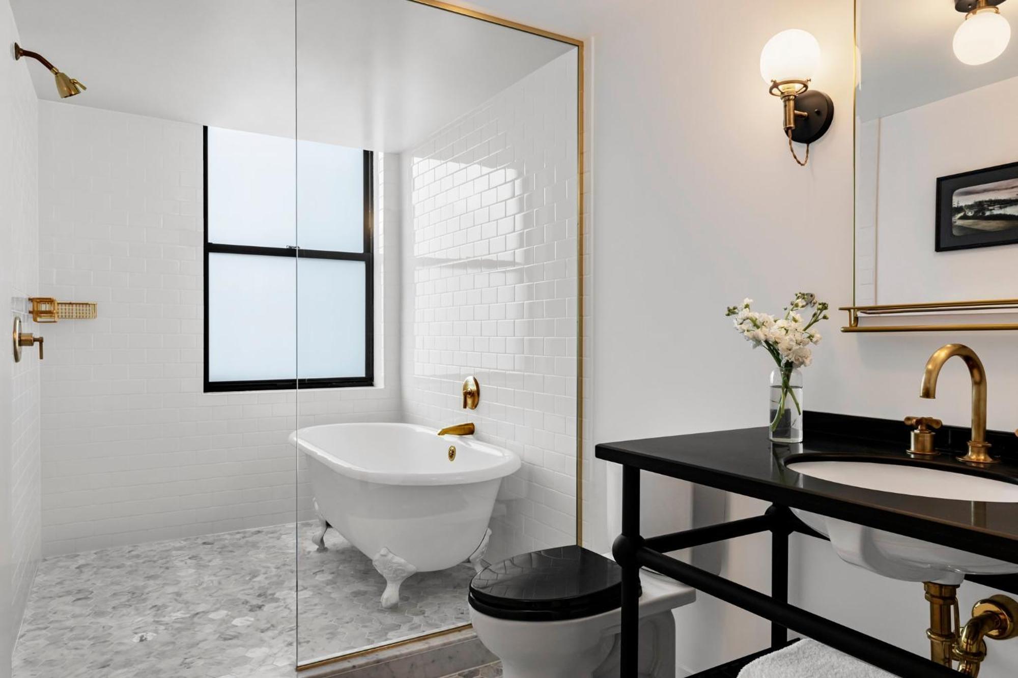 One-Bedroom King Spa Suite,1685086076:JPEG