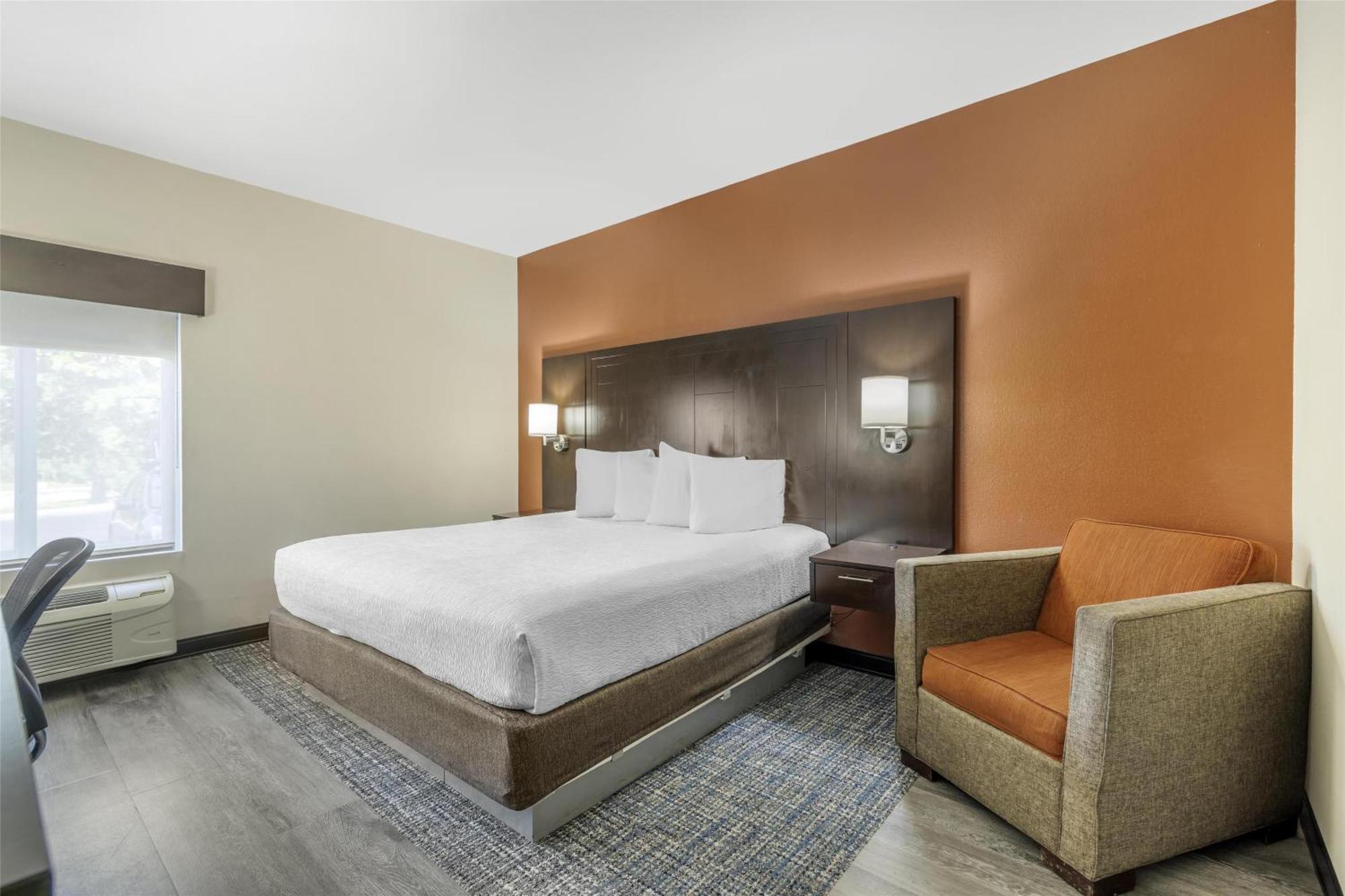 King Suite Whirlpool Non-Smoking