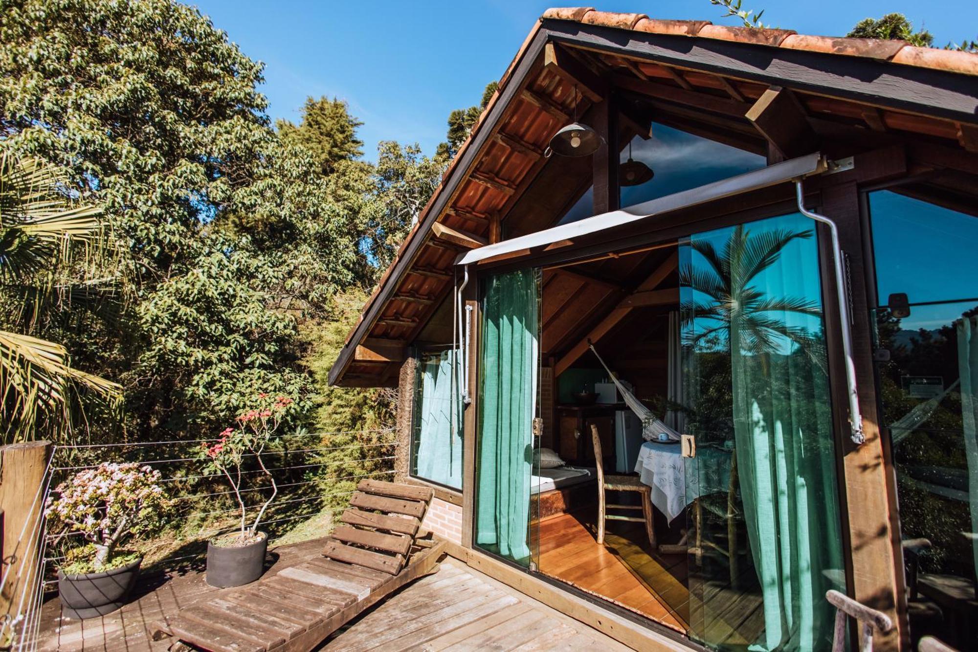 Cabana Pedra do Baú com Hidro e Sauna