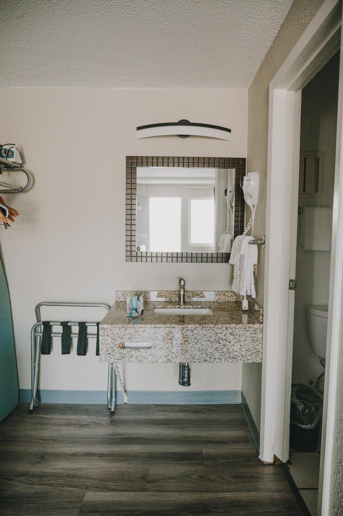 Quadruple Room Private Bathroom