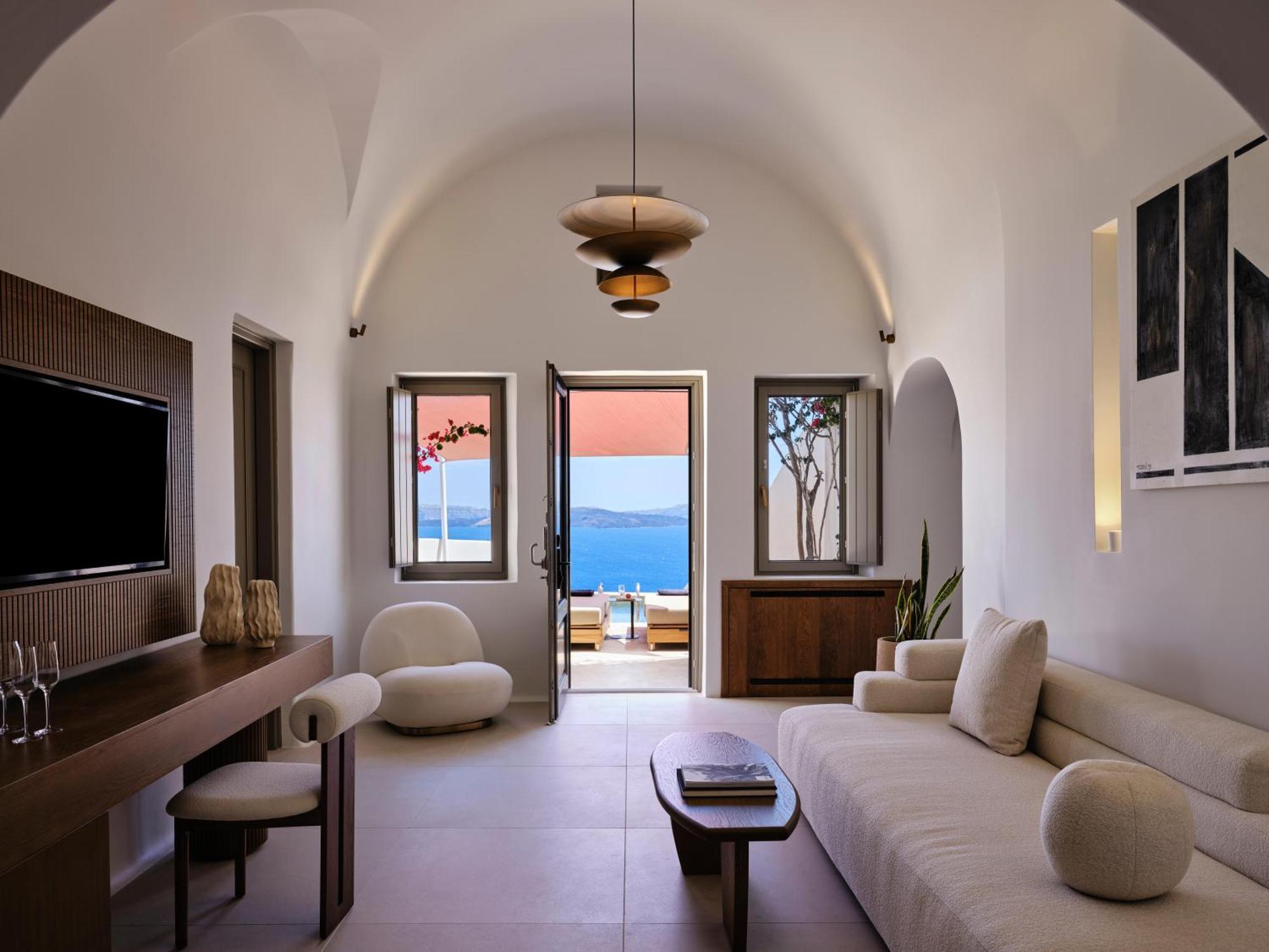 Exceptional Suite with Private Pool and Caldera View