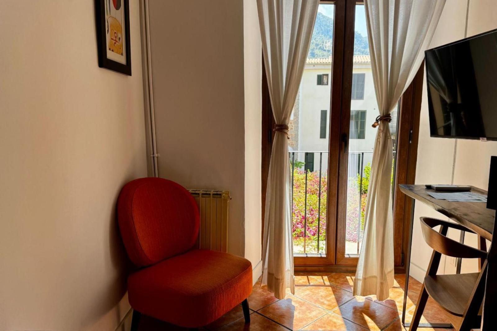 Single Room Mountain View